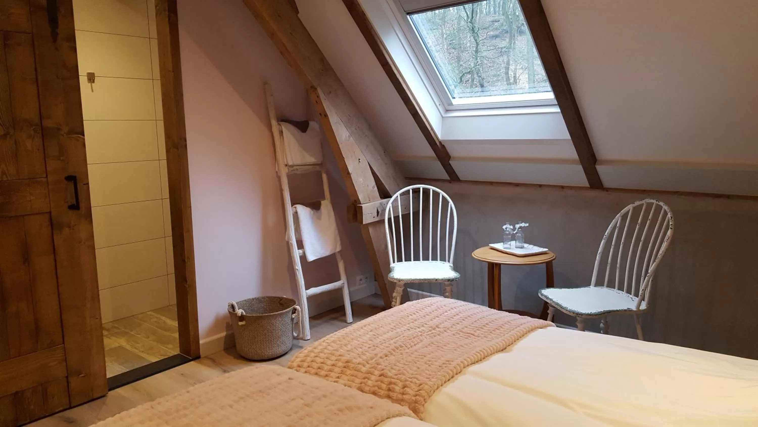 Bedroom, Bed in Bed & Breakfast aan de Beek