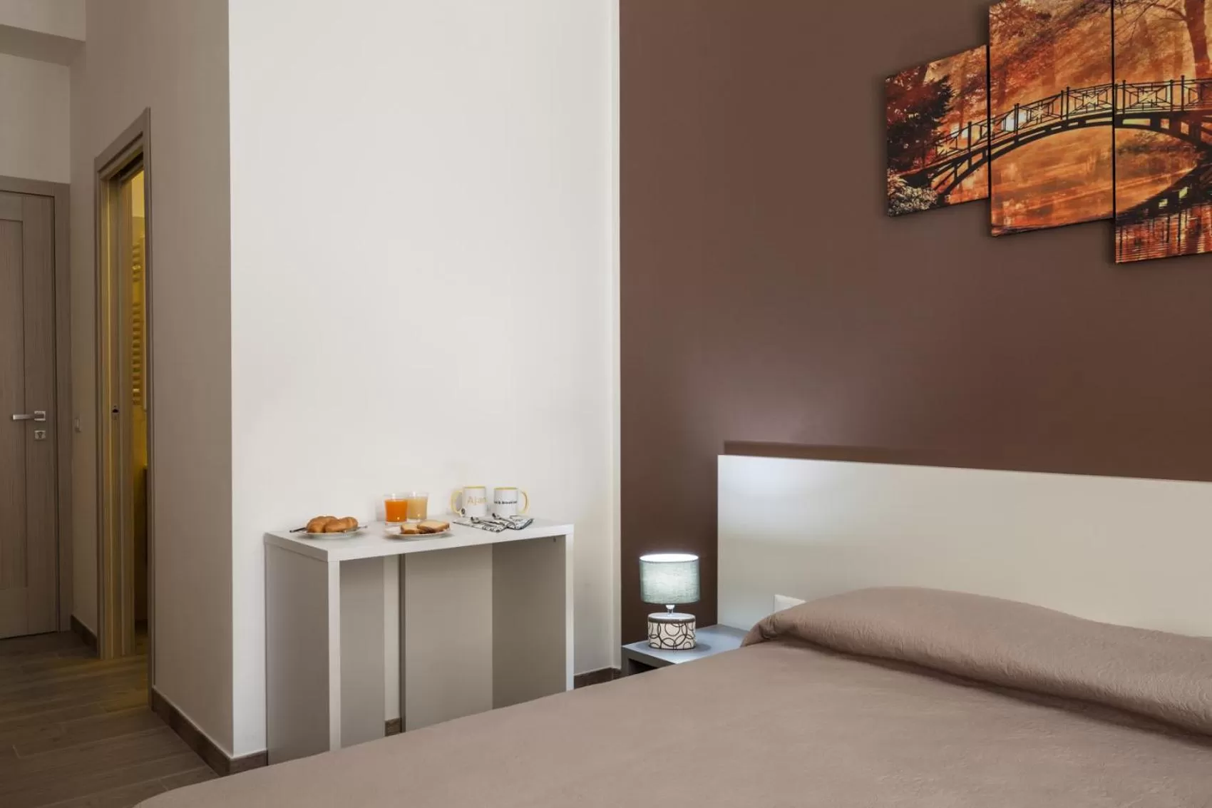 Decorative detail, Bed in Ajana Rooms by Accomodo