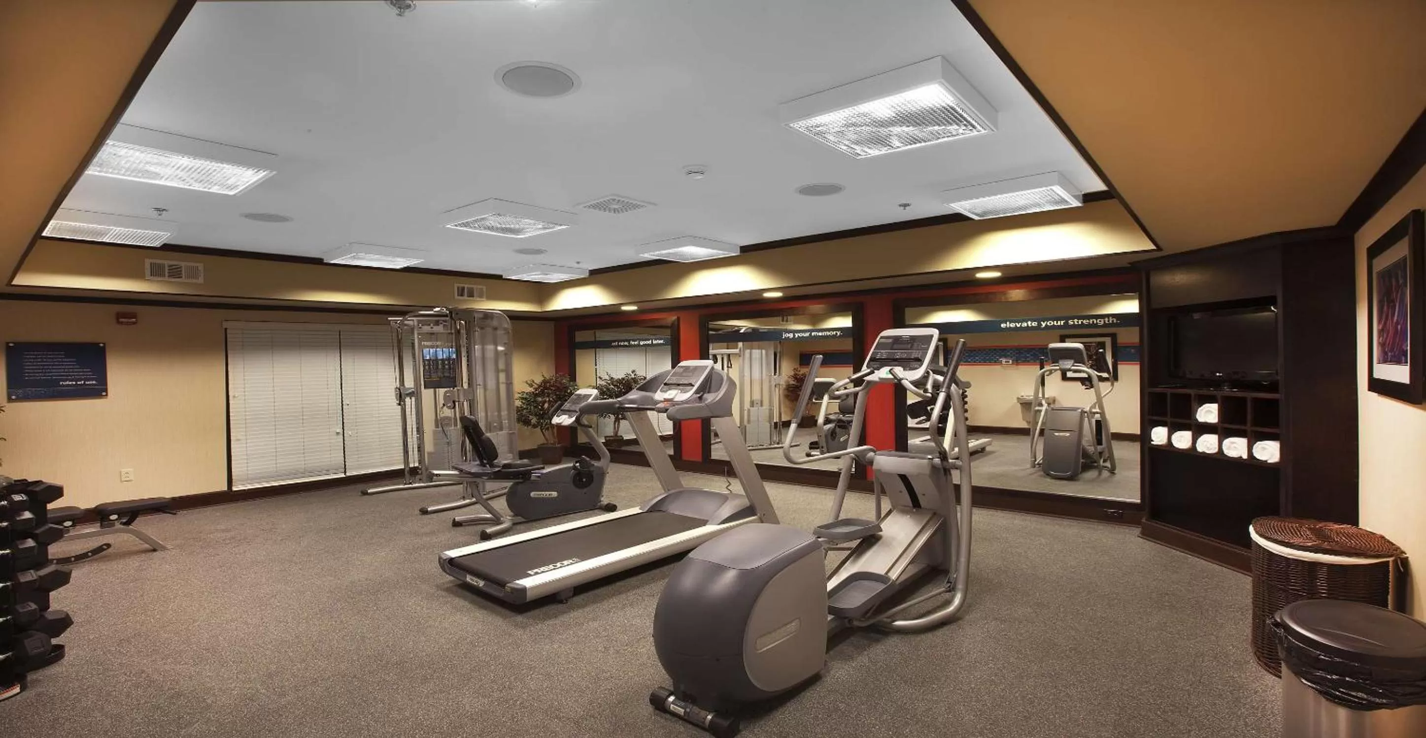 Fitness centre/facilities in Hampton Inn New Albany
