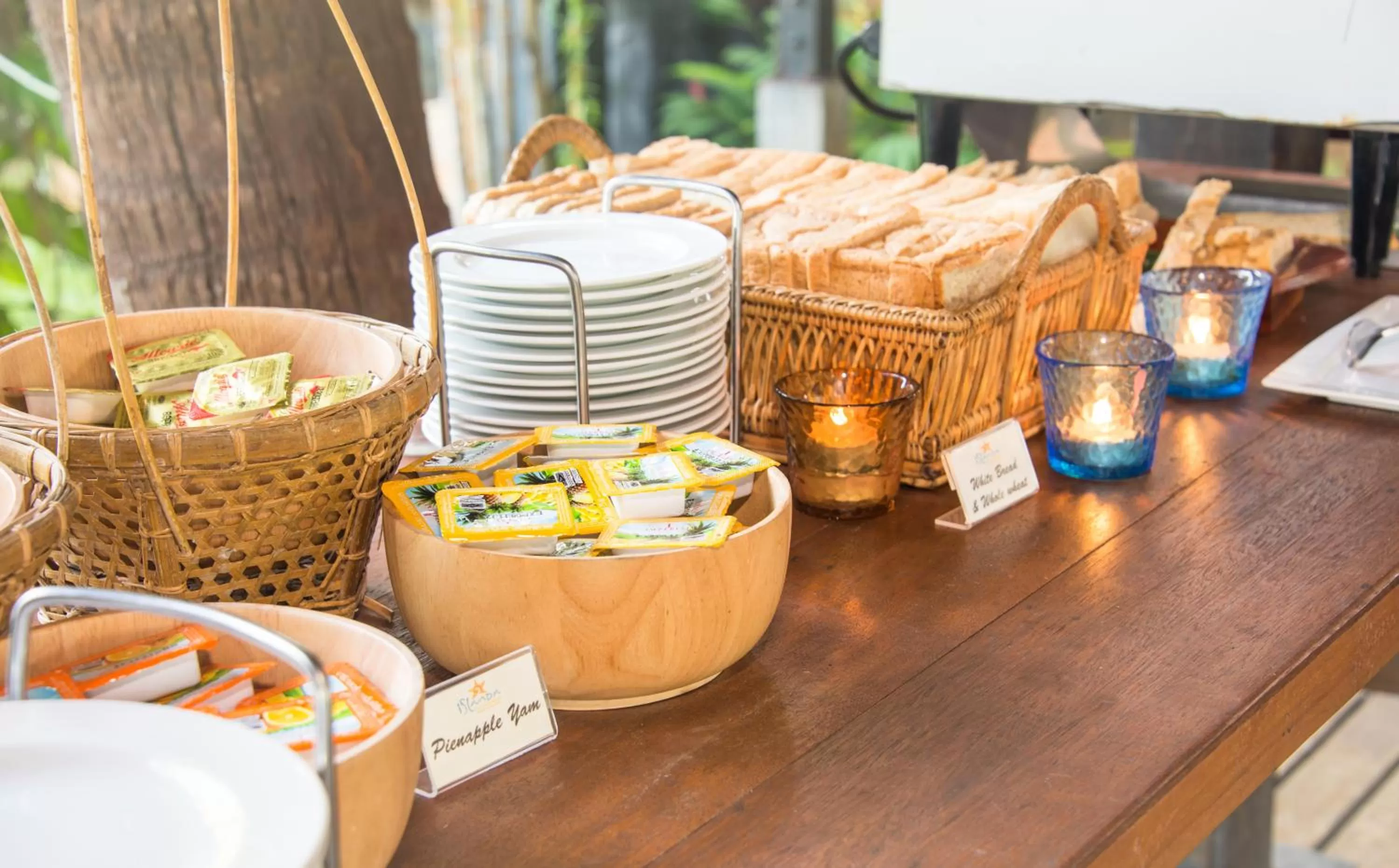 Breakfast in Islanda Hideaway Resort