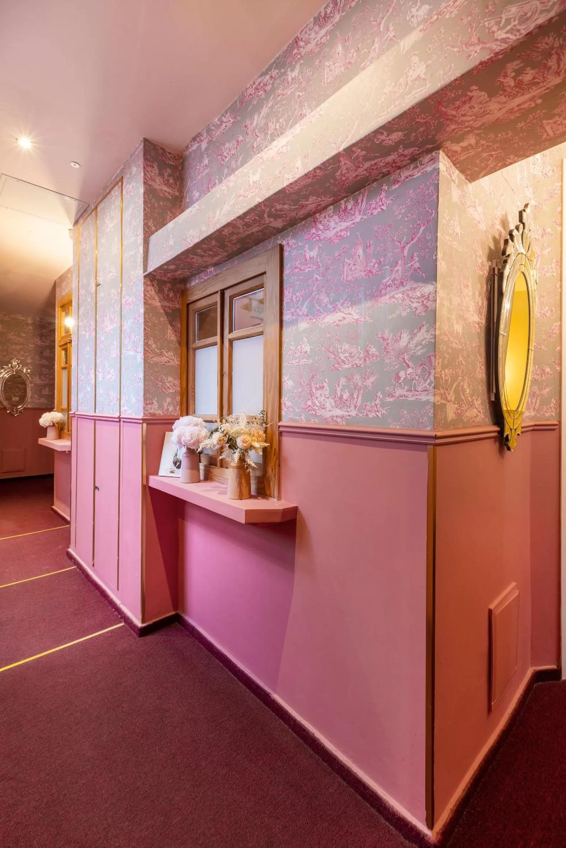 Decorative detail in The Elliot - Adults only