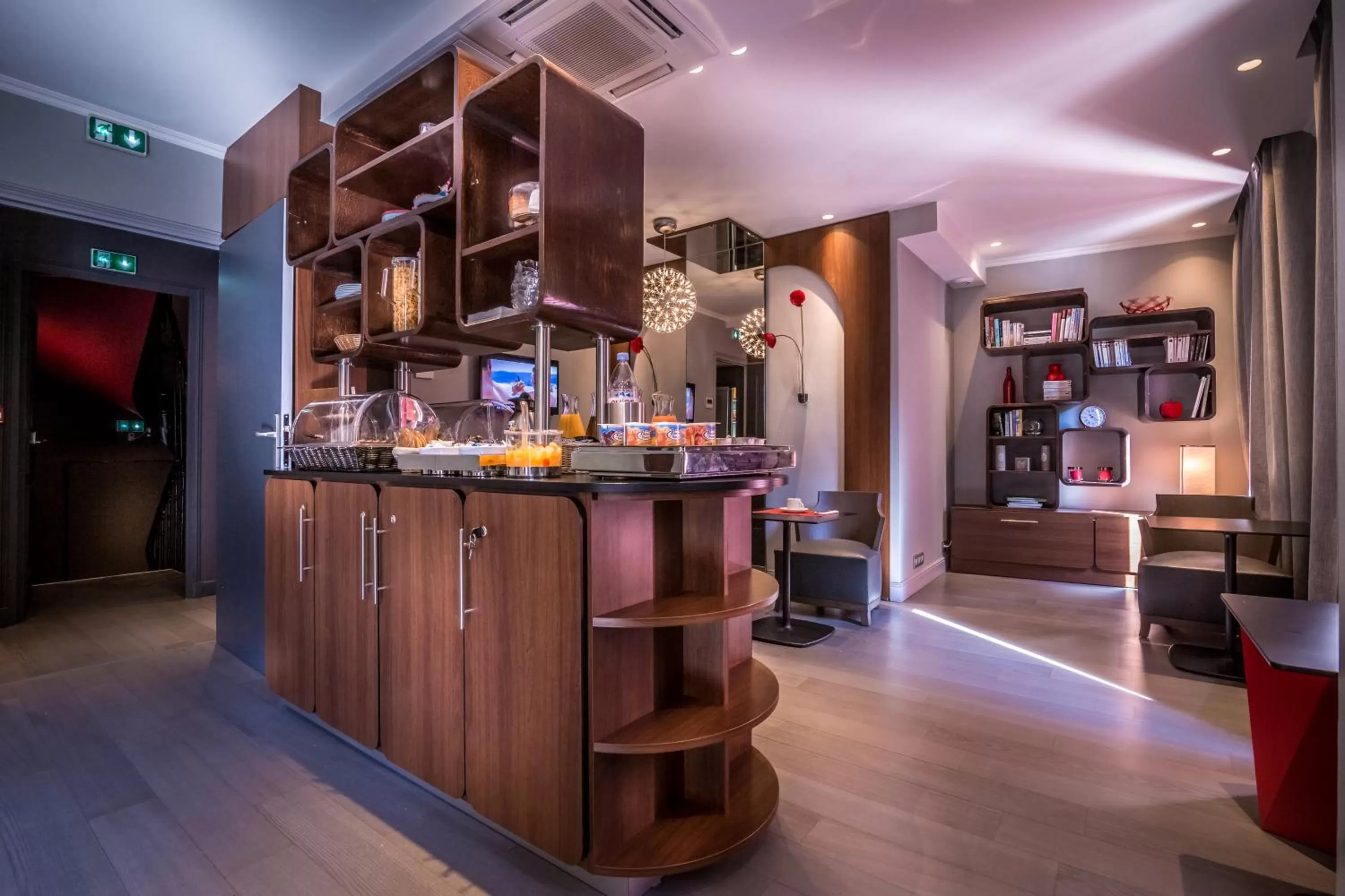 Kitchen or kitchenette in Hôtel Garance