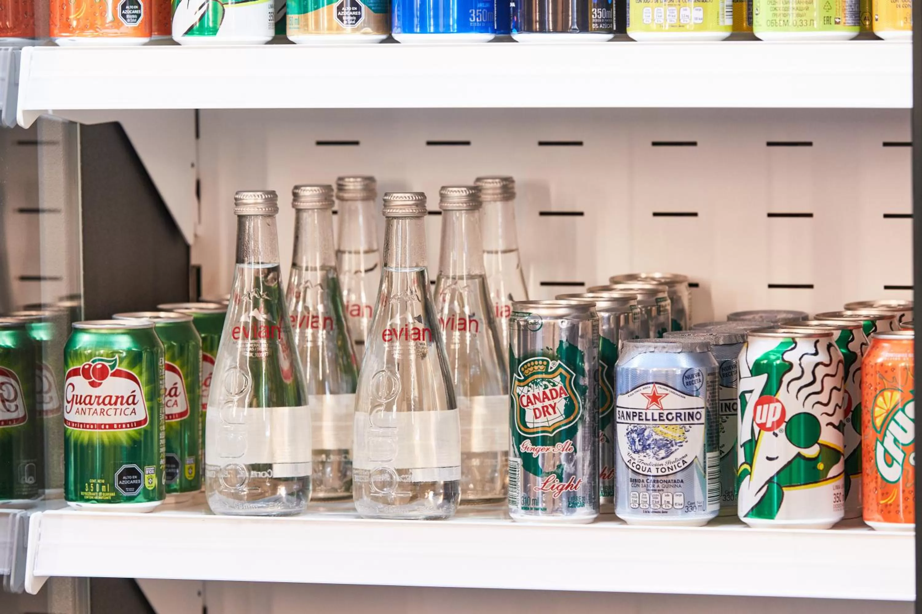 Food and drinks in AC Hotel by Marriott Santiago Cenco Costanera