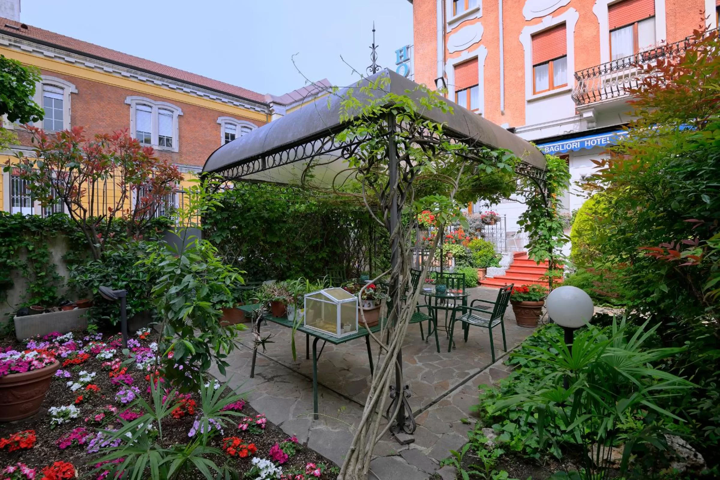 Property building in Hotel Bagliori