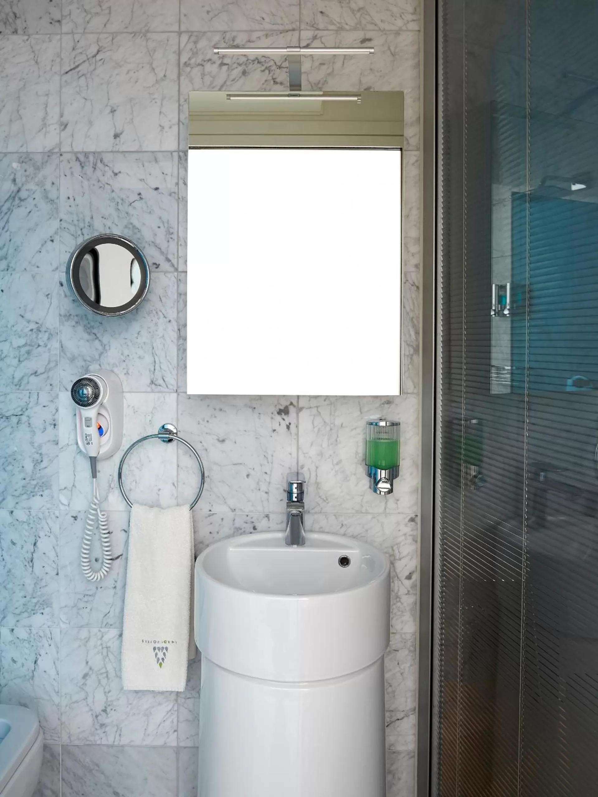 Bathroom in Amadi Park Hotel