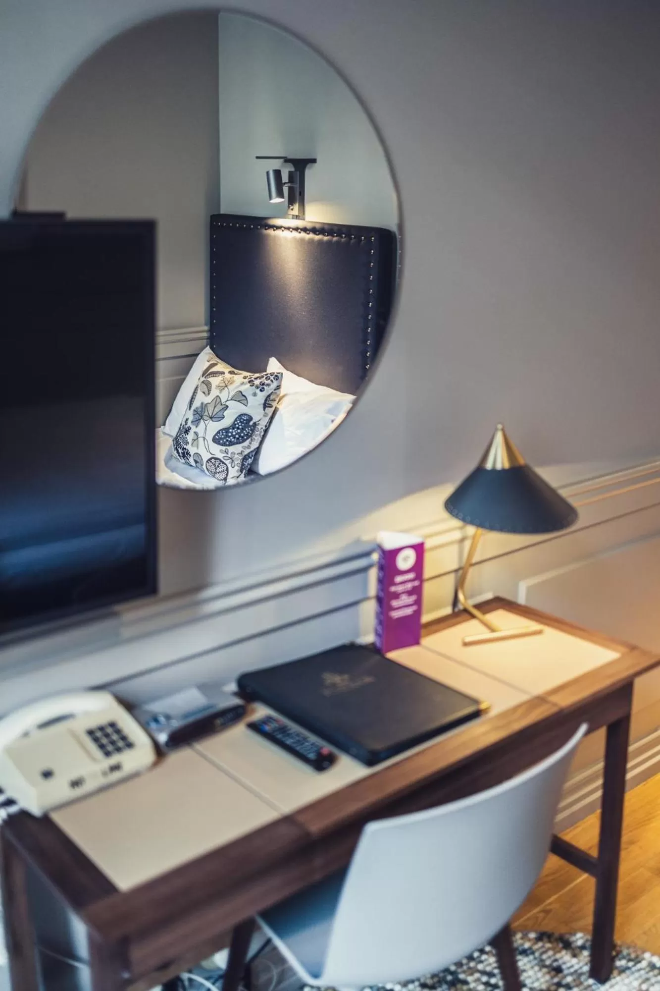 TV and multimedia in Hotel Poseidon