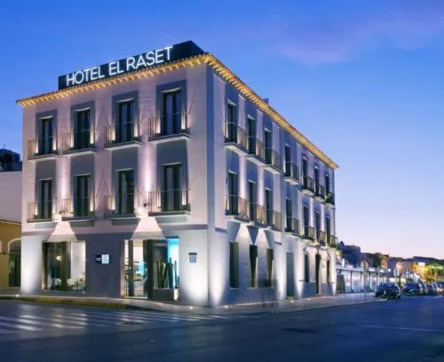 Facade/entrance in Hotel El Raset