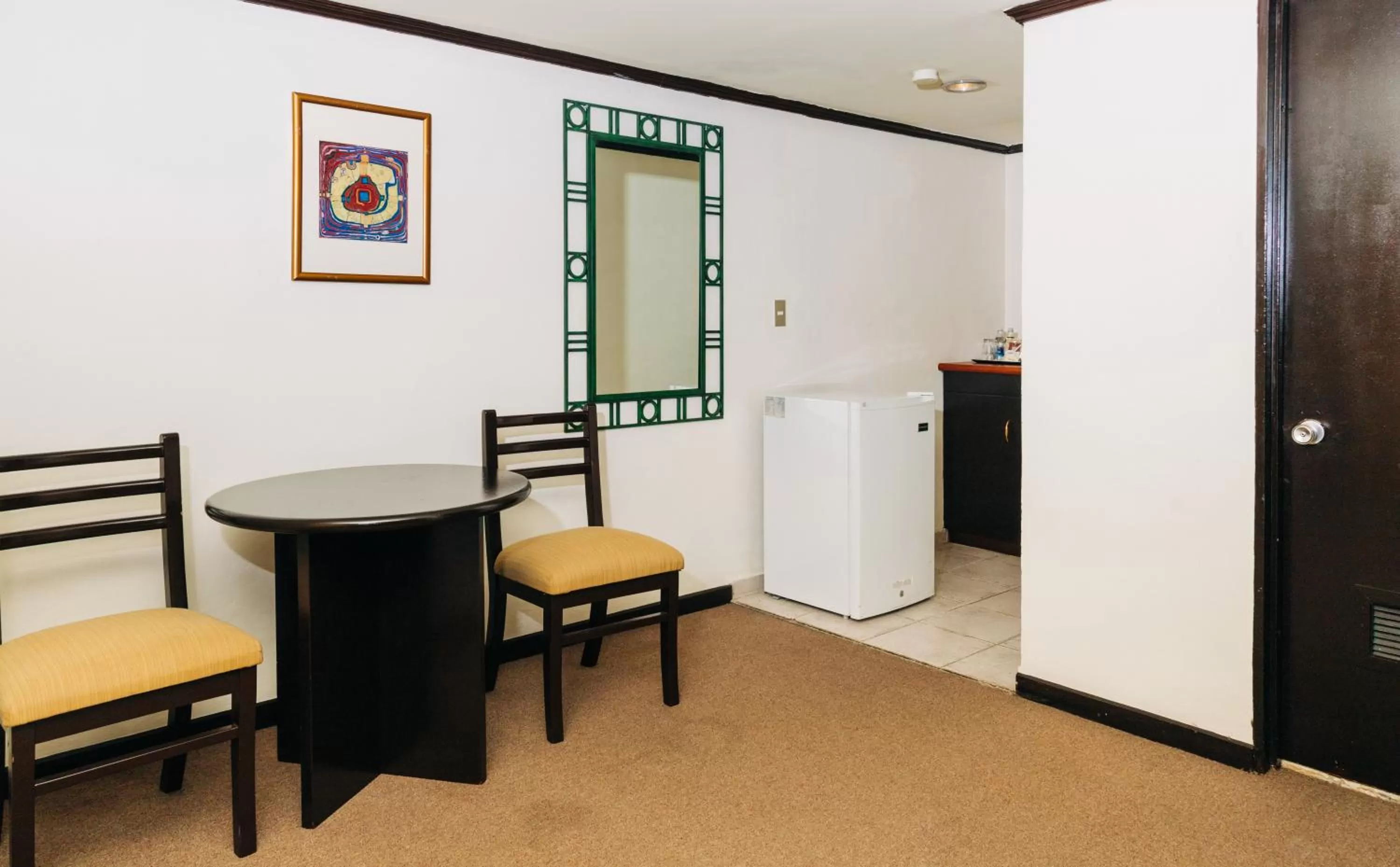 Kitchen or kitchenette in Plaza Hotel and Suites