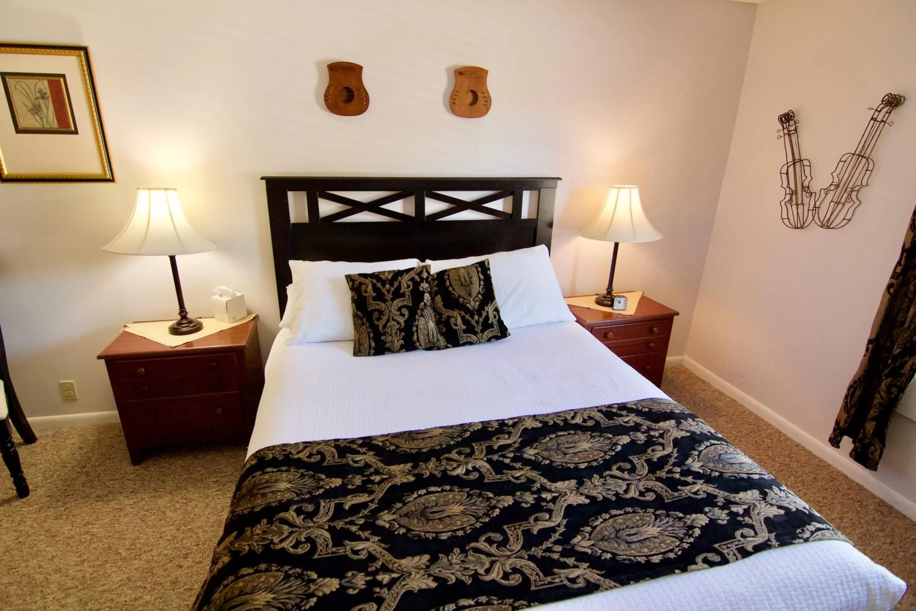 Bed in Hotel Frankfort & Restaurant