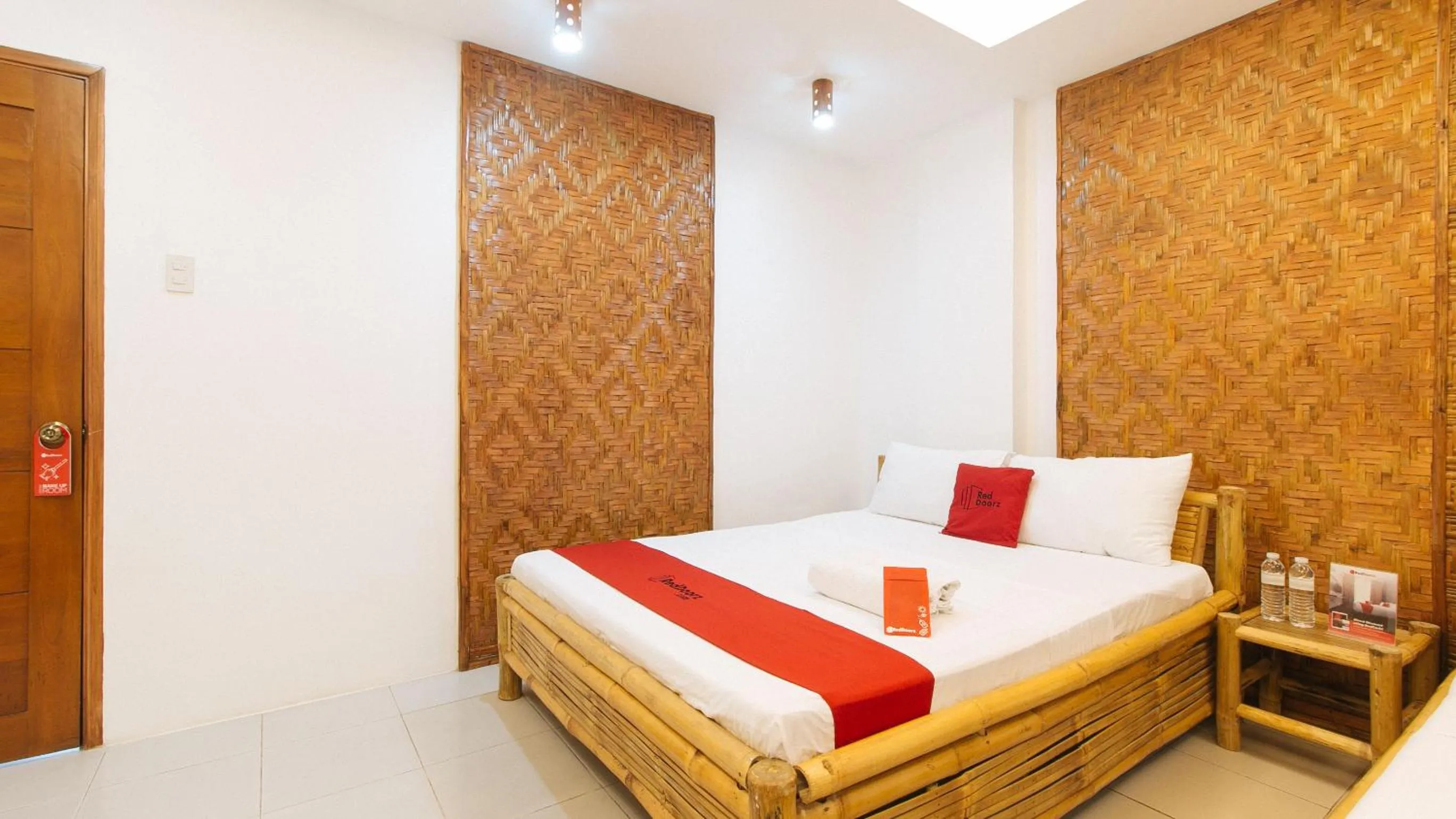 Bed in RedDoorz at DBuilders Rooms Ph1 Taguig