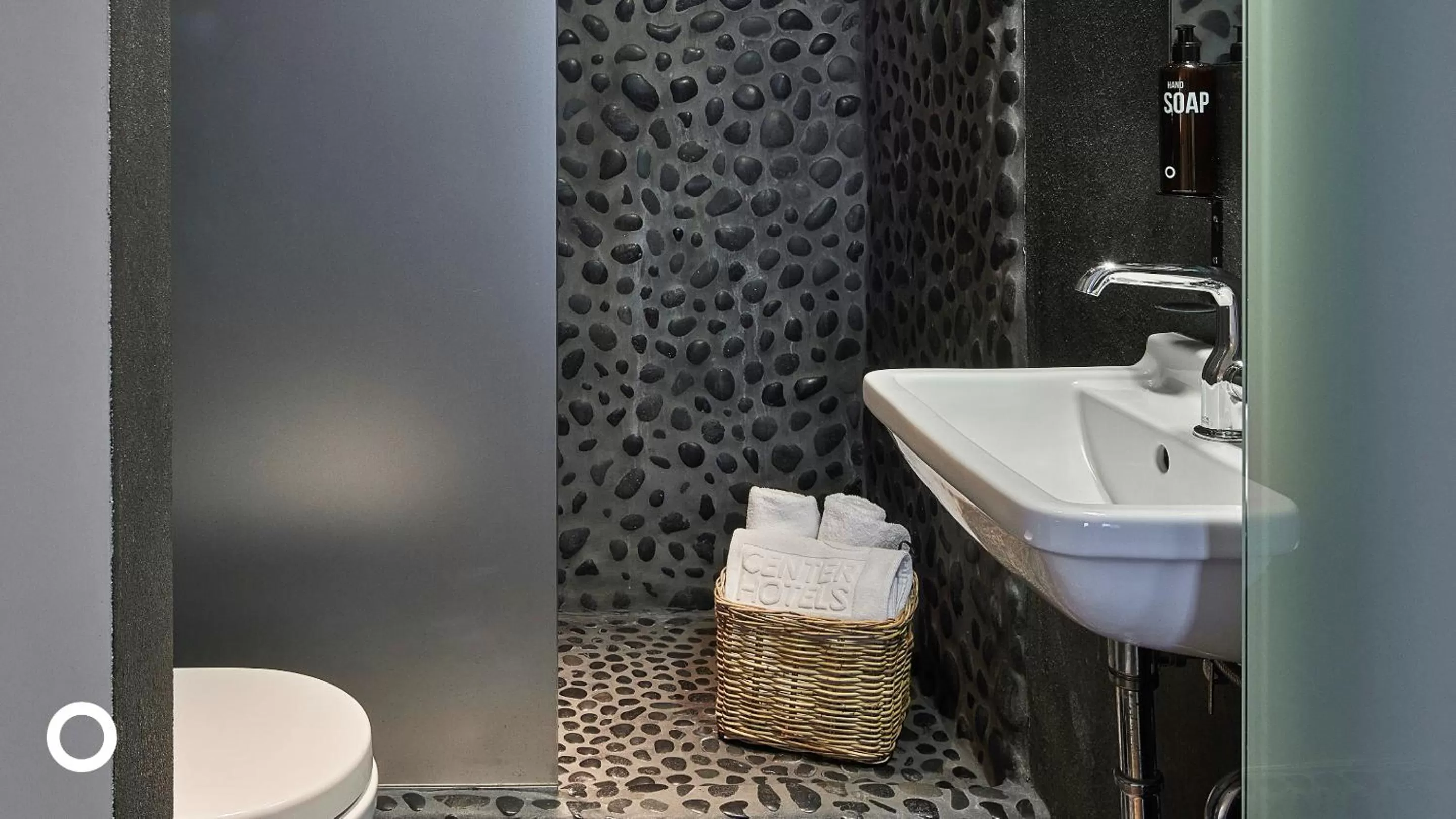 Bathroom in Thingholt Hotel Apartments from Center Hotels