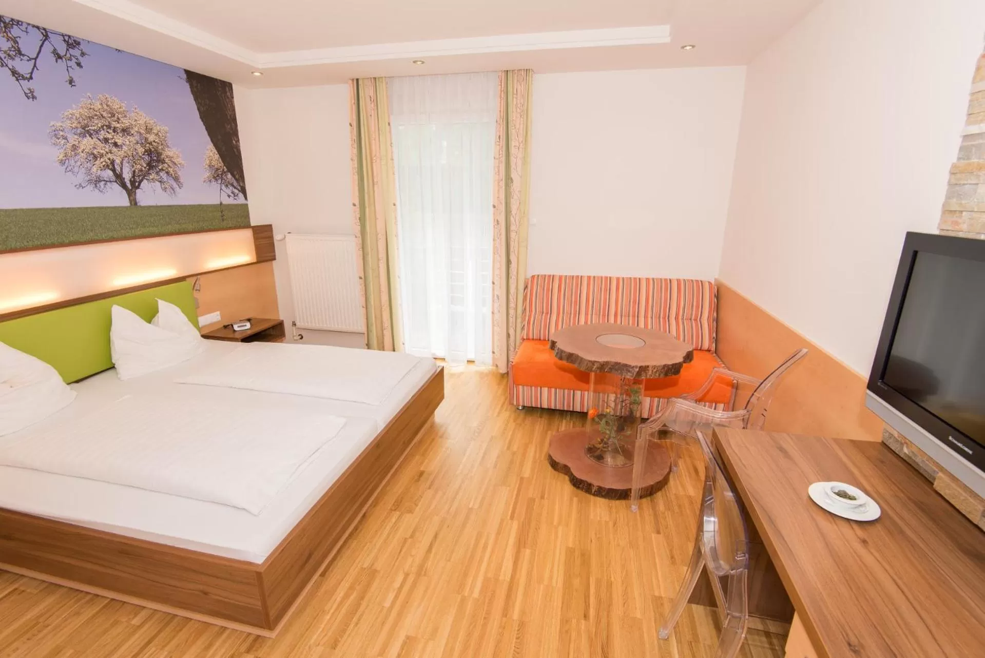 Photo of the whole room, Bed in Pension Cäcilia