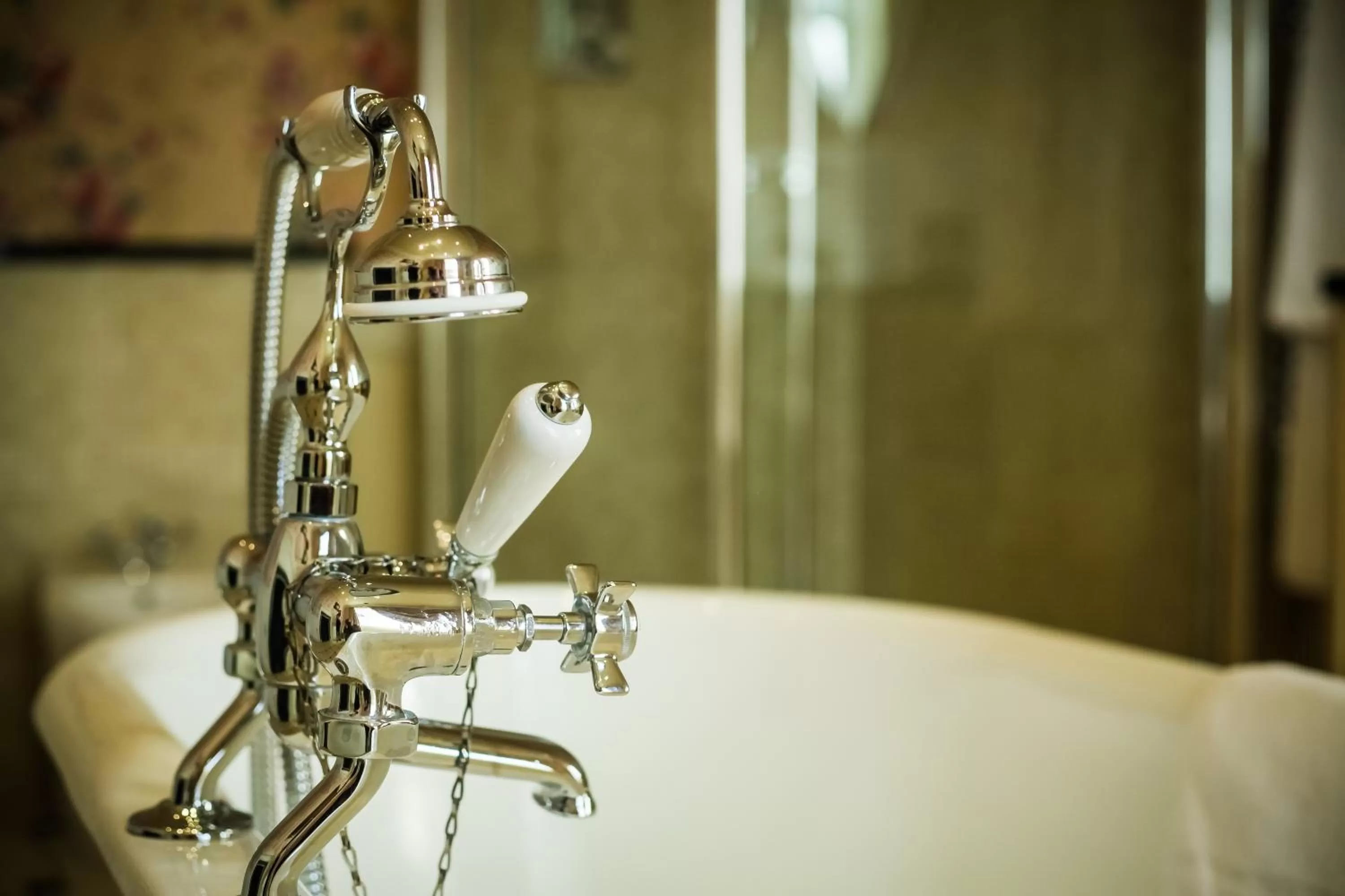 Bathroom, Bed in Colwick Hall Hotel