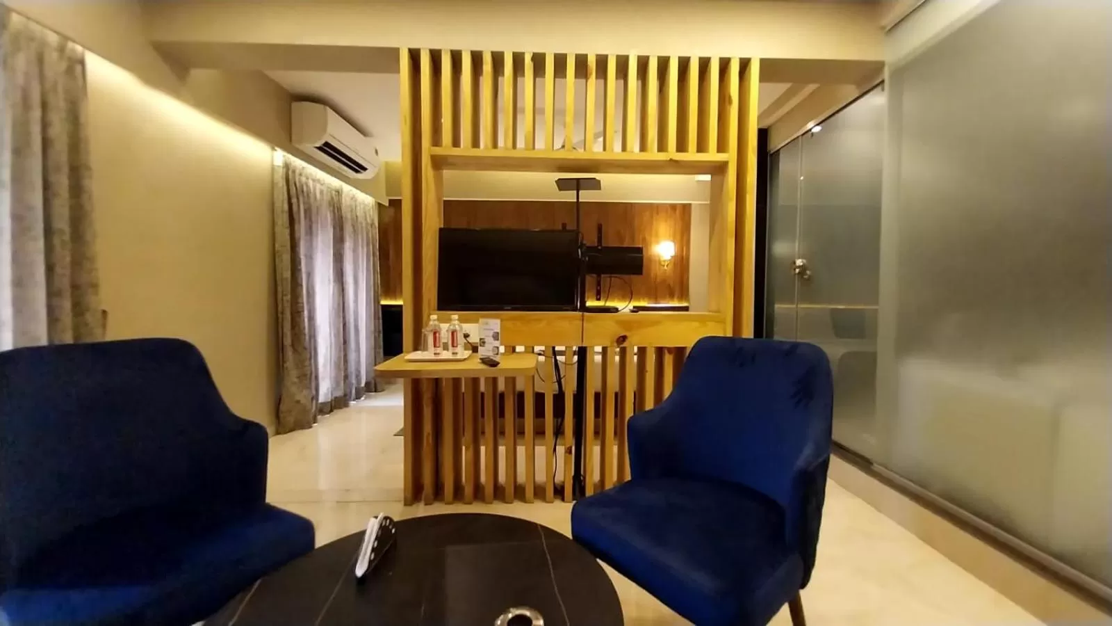TV and multimedia in Hotel Merakee - Near Dahisar Mira Road Mumbai