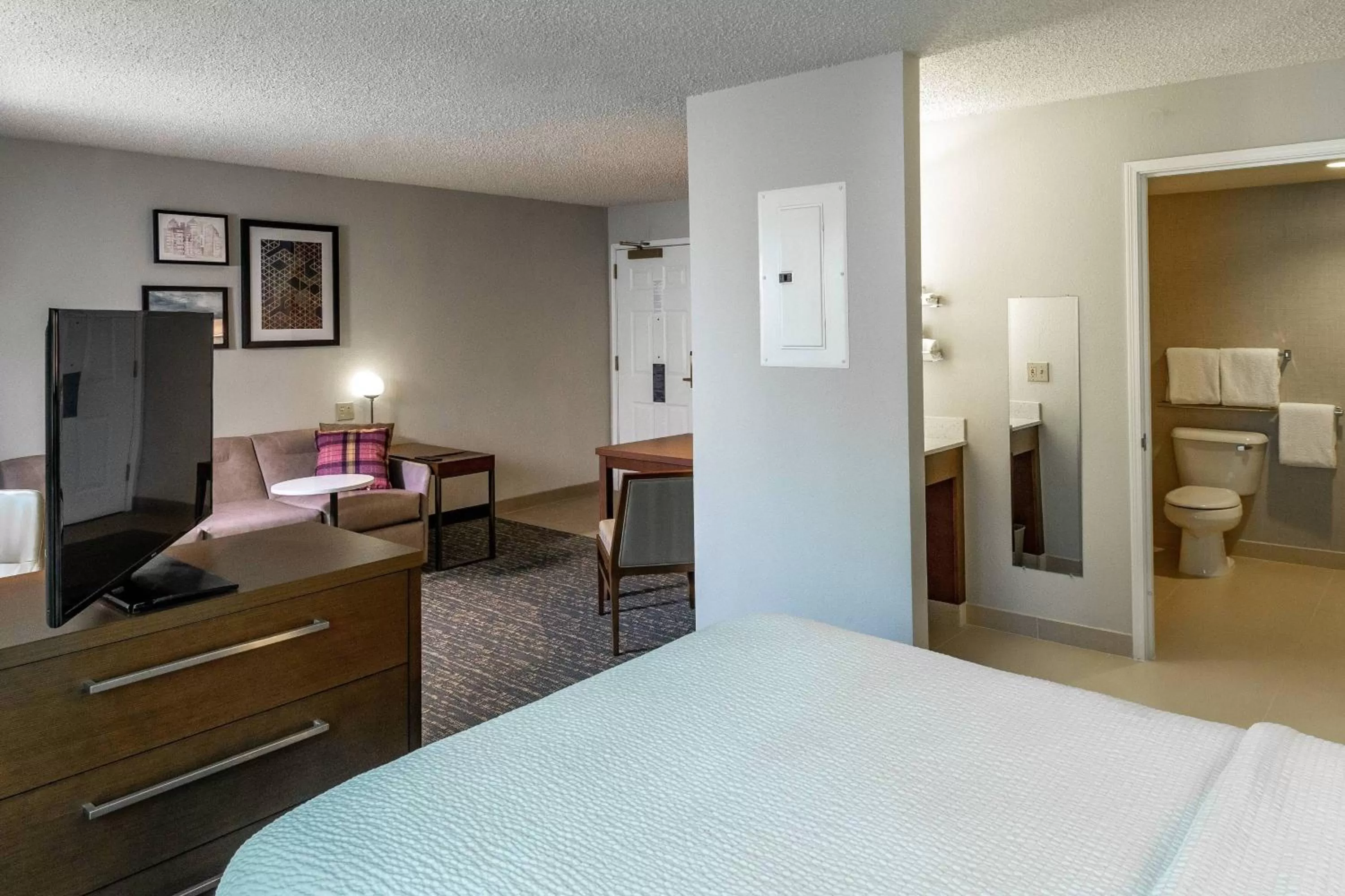 Bedroom, Bed in Residence Inn by Marriott Anchorage Midtown