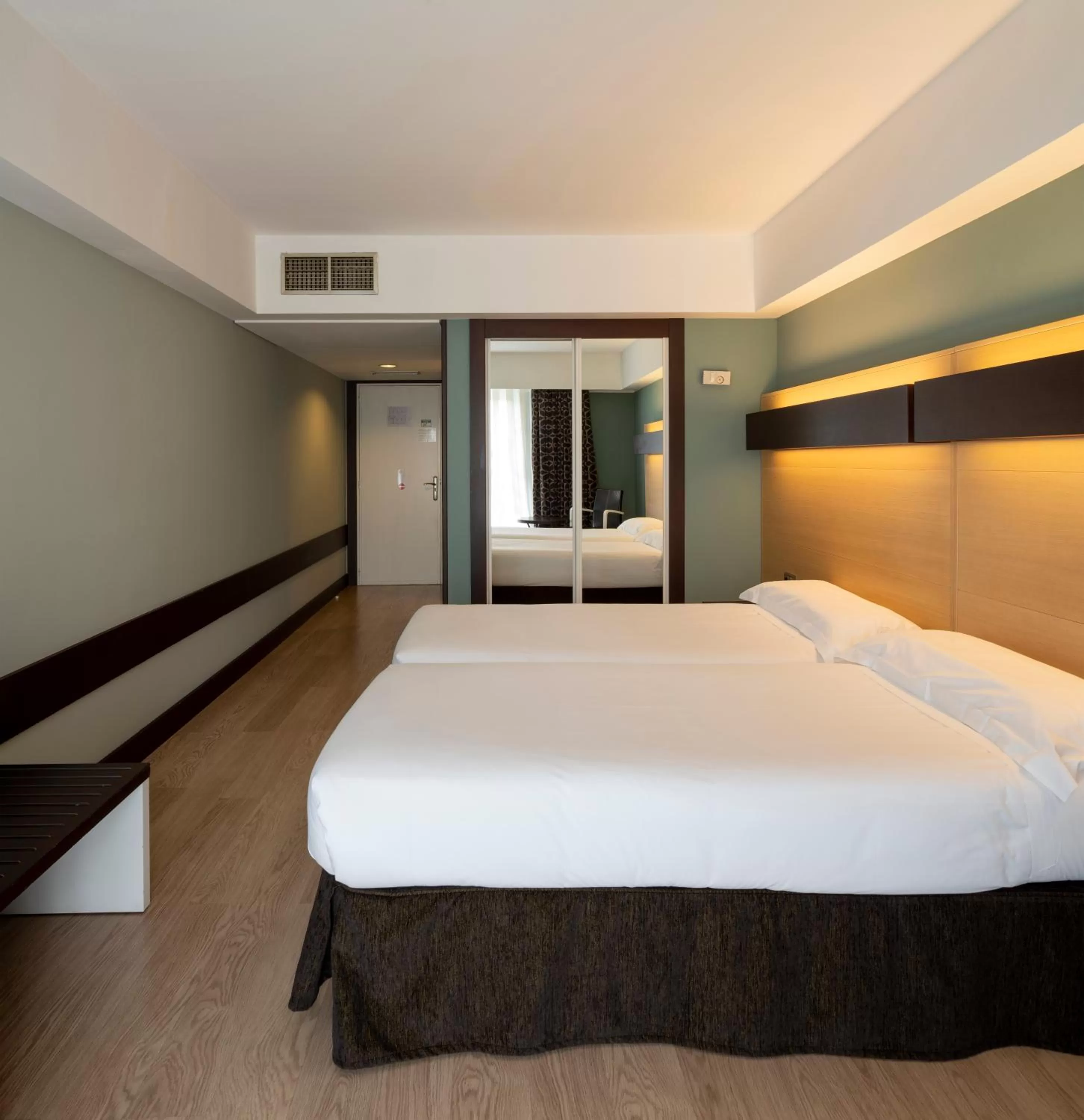 Bed in Hotel Ciudad de Logroño