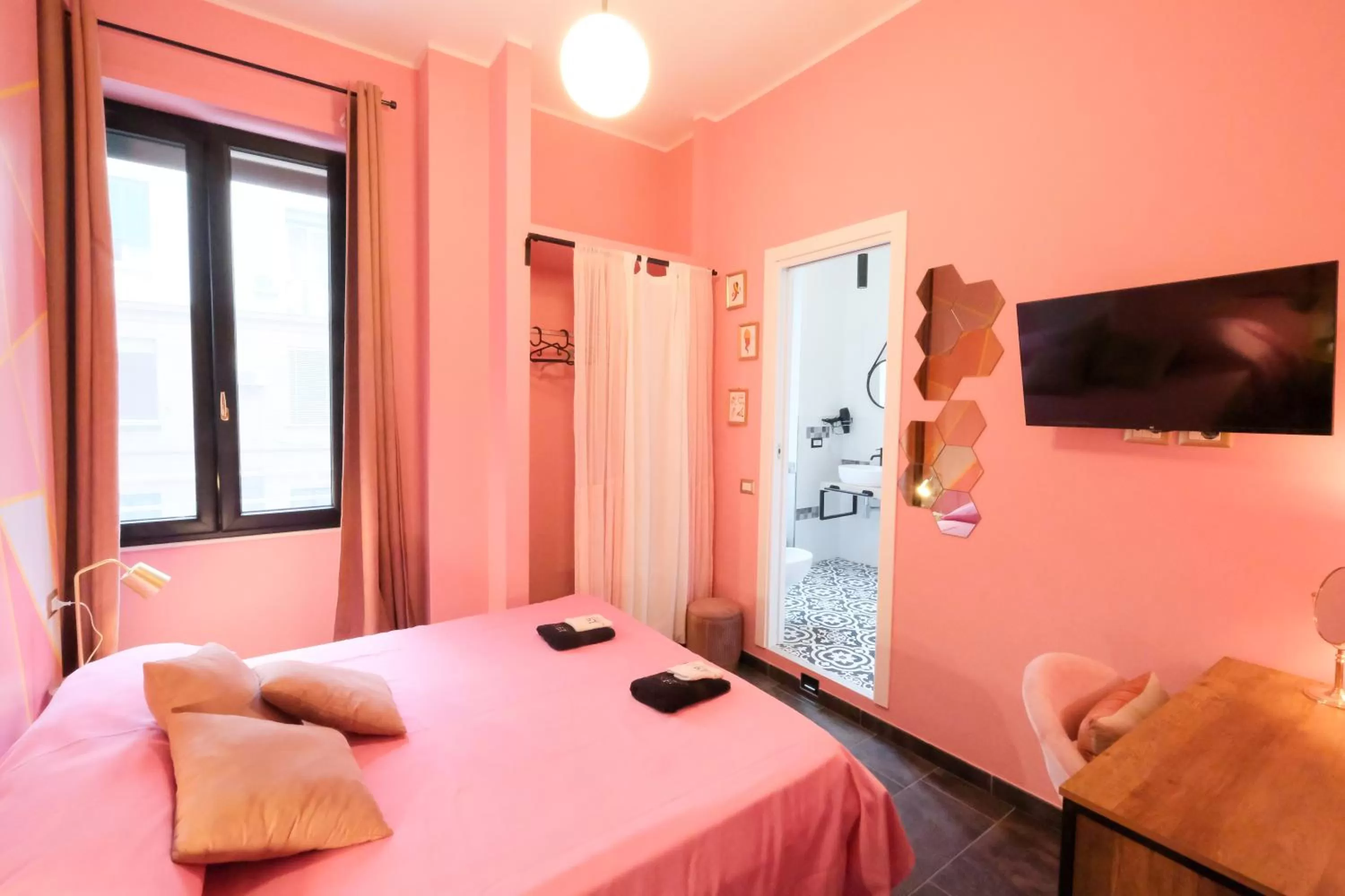 Bedroom, Bed in LH51 B&B