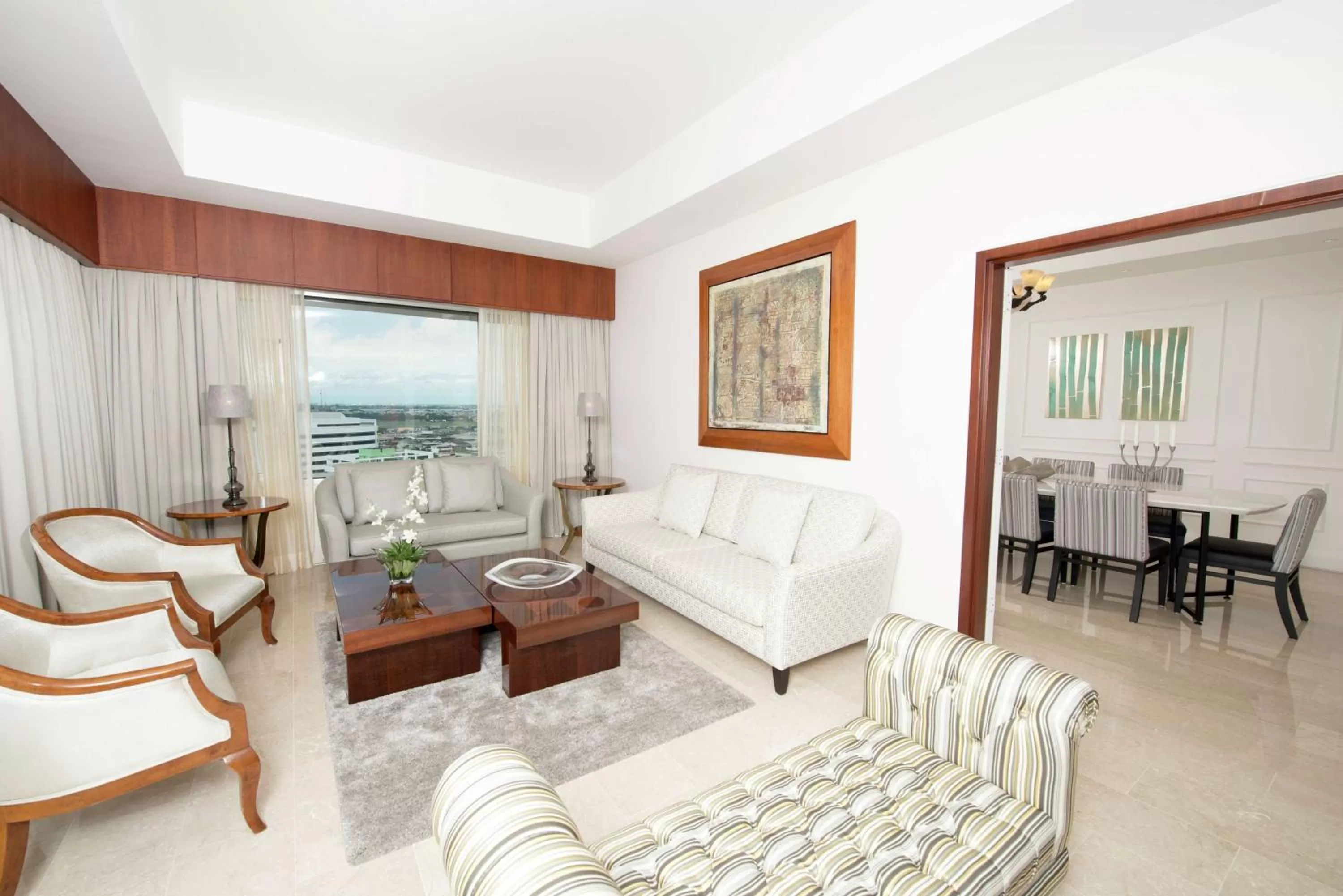 Living room in Hilton Colon Guayaquil Hotel