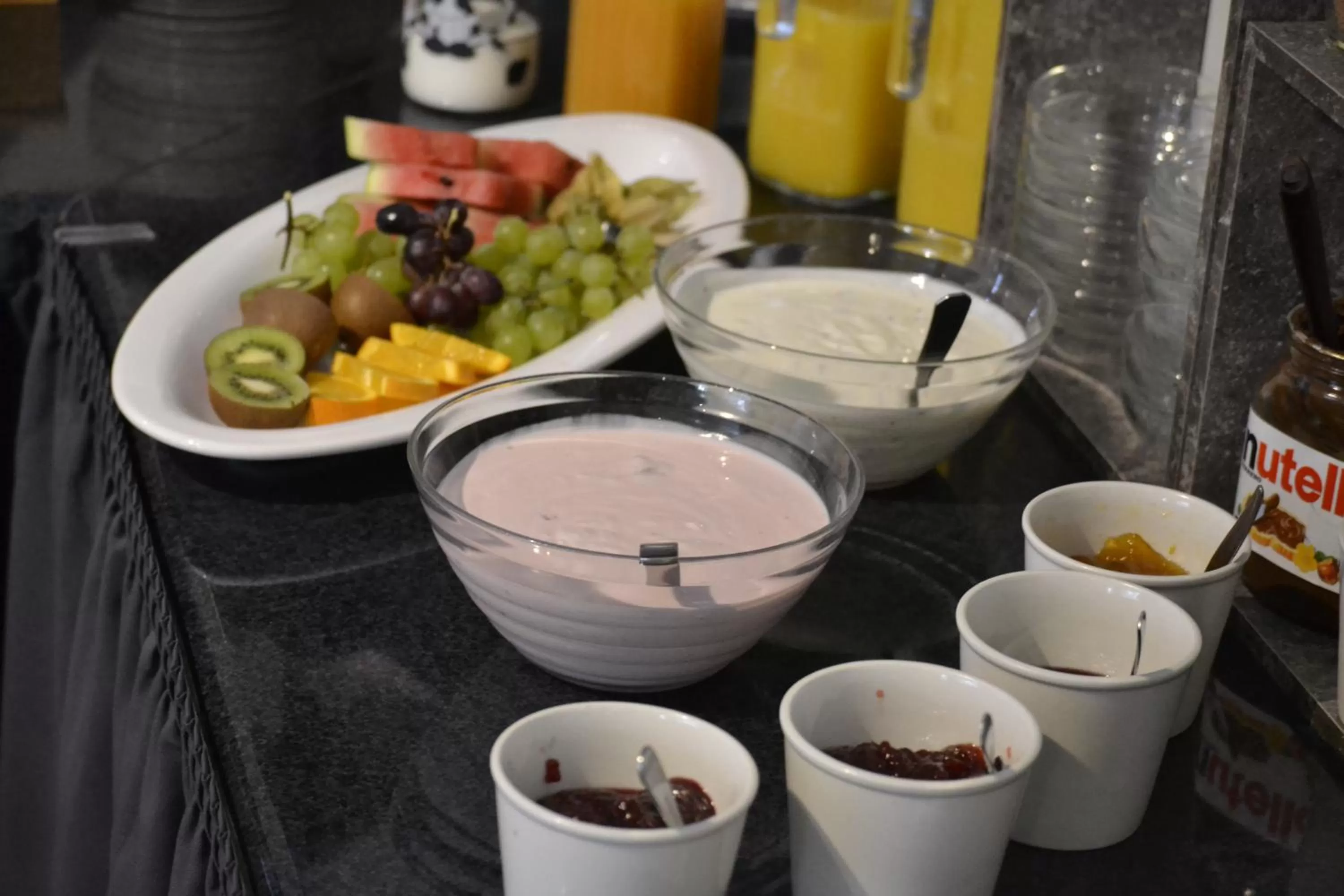 Food and drinks in Hotel-Café-Galerie