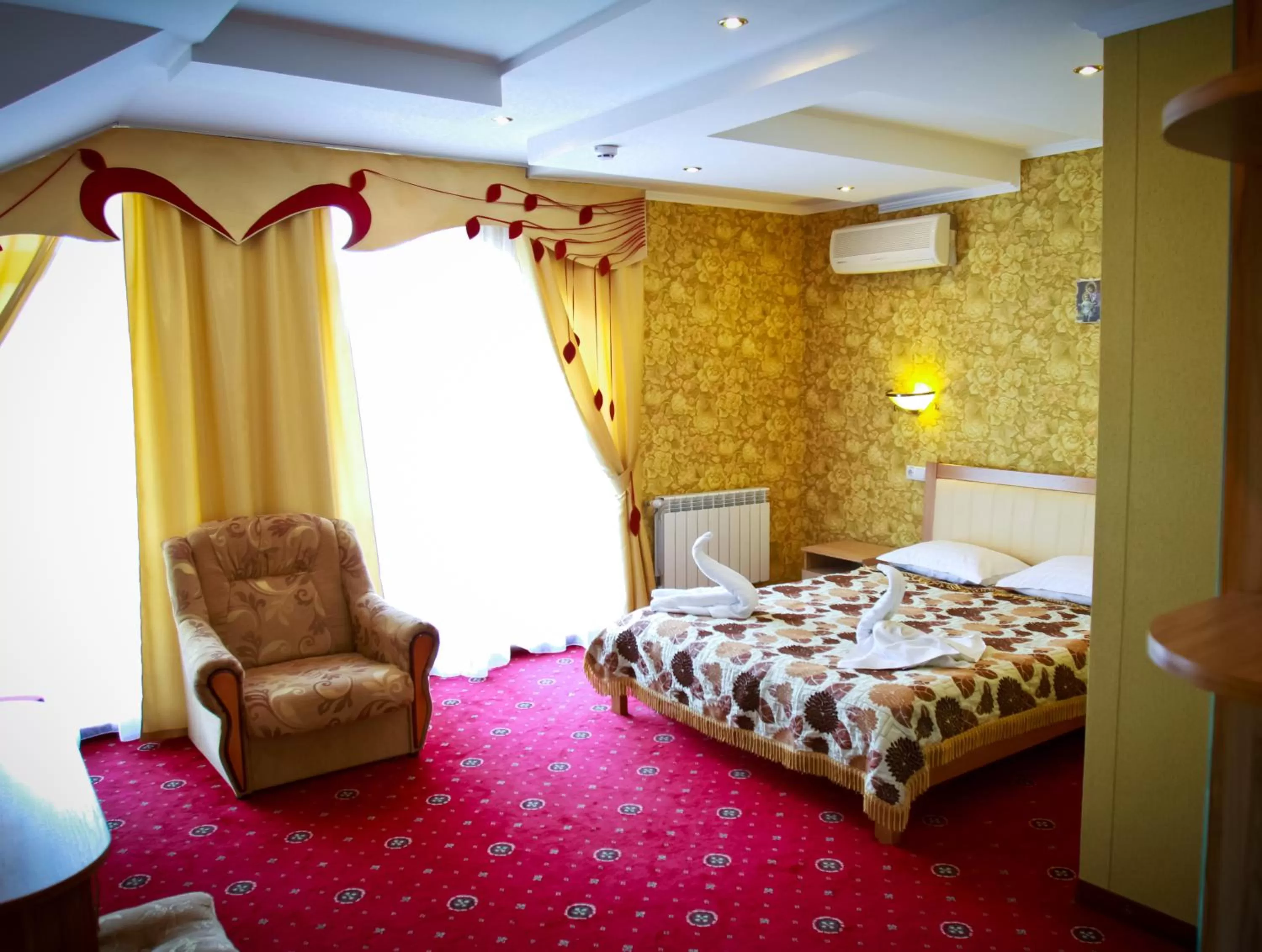 Shower, Bed in Motel Kurortnyy & SPA