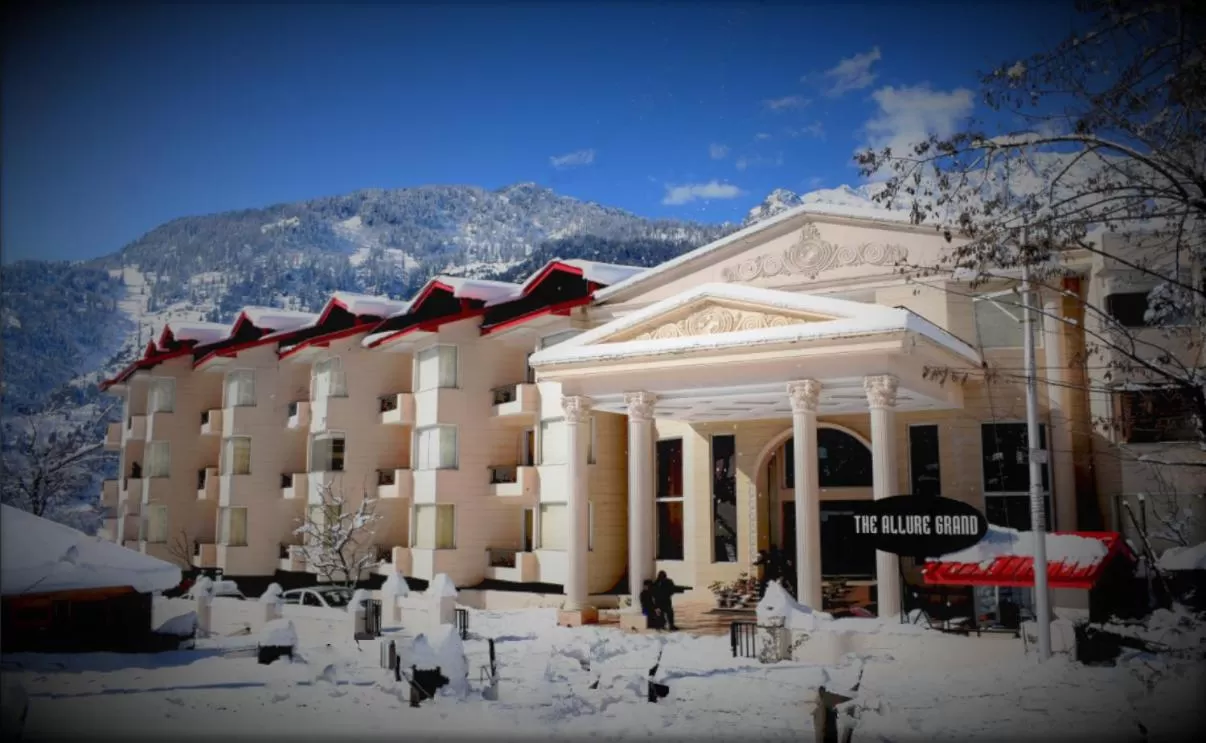 The Allure Grand Resort -A Majestic Riverside Retreat