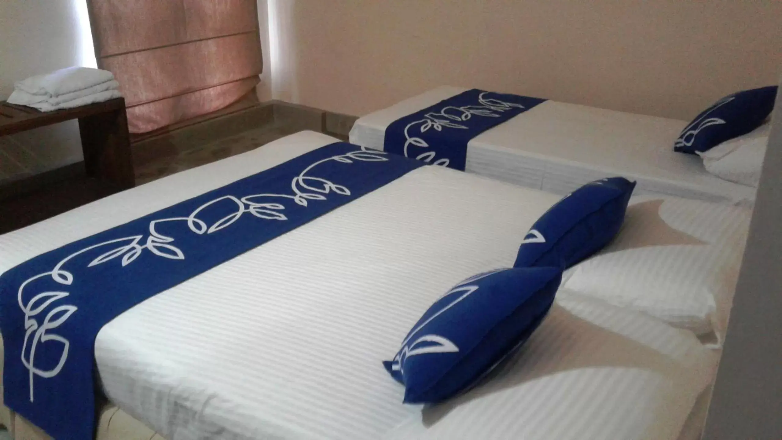 Deluxe Triple Room - single occupancy in Honey Tree Polonnaruwa Deluxe Triple Room - single occupancy in Honey Tree Polonnaruwa