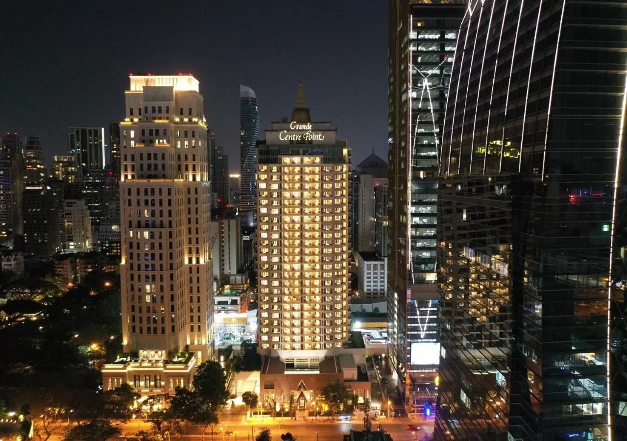 Property building in Grande Centre Point Ploenchit