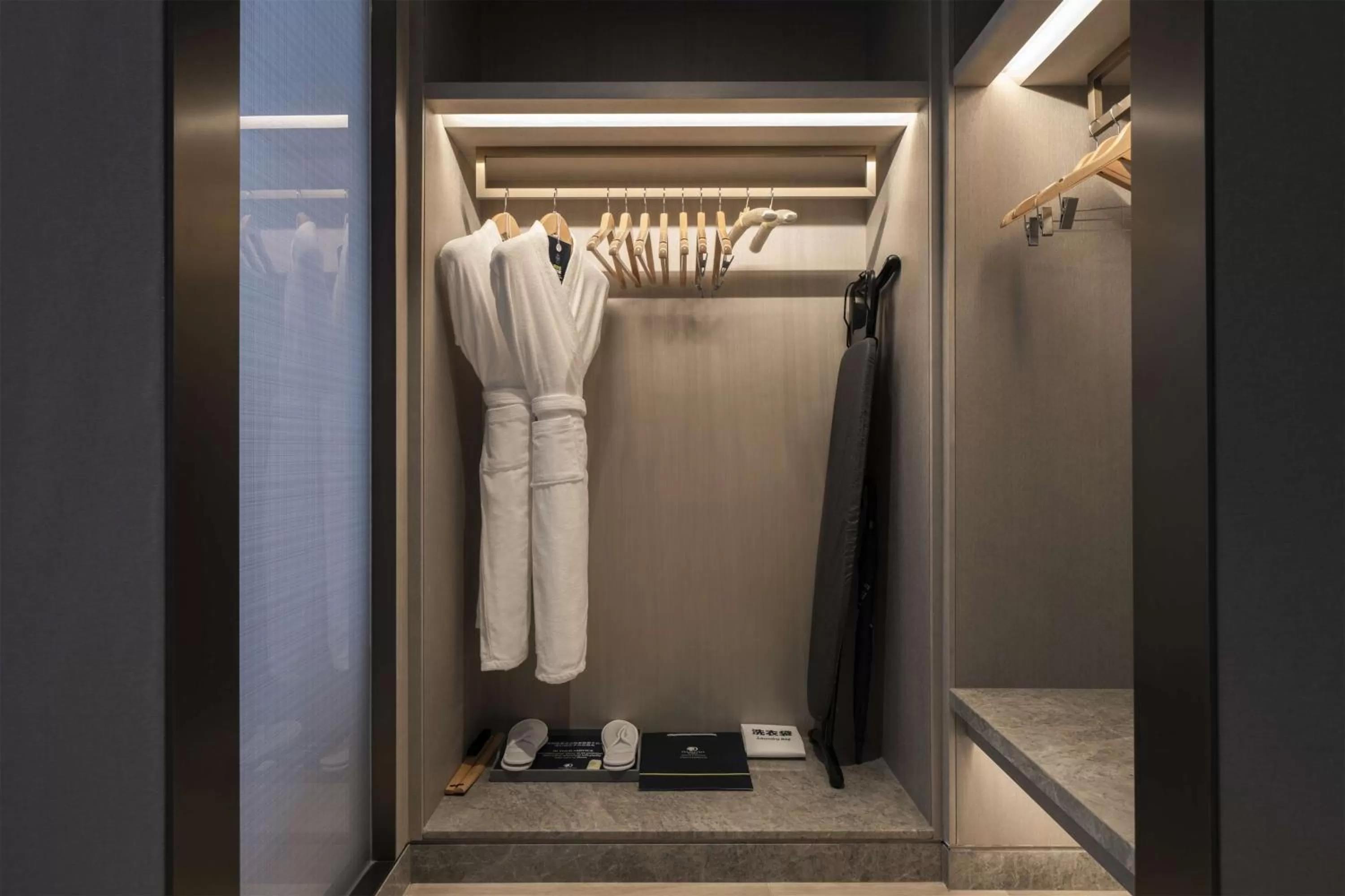 Photo of the whole room in DoubleTree By Hilton Shenzhen Nanshan Hotel & Residences