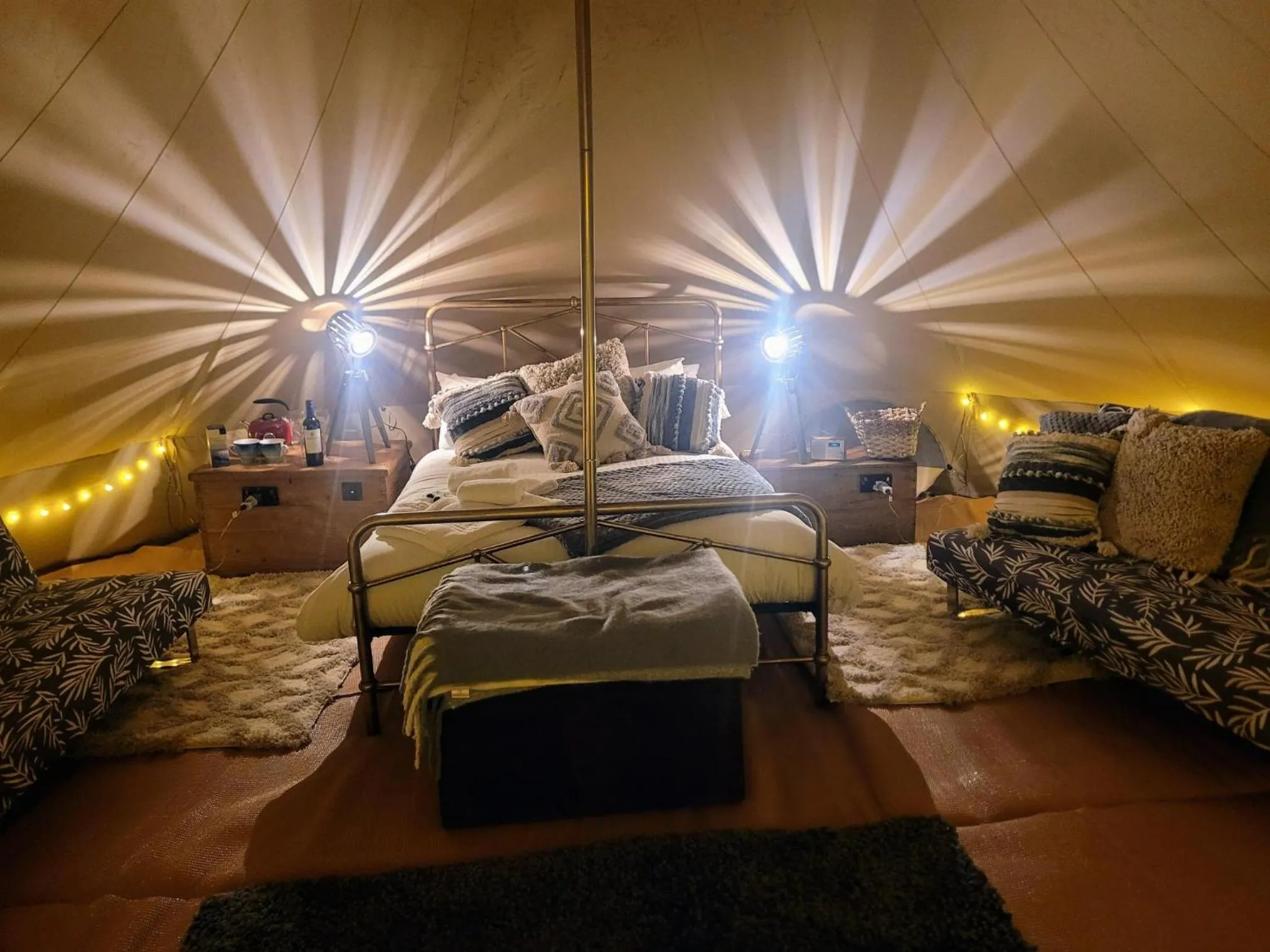 Photo of the whole room, Bed in Wheal Tor Hotel & Glamping