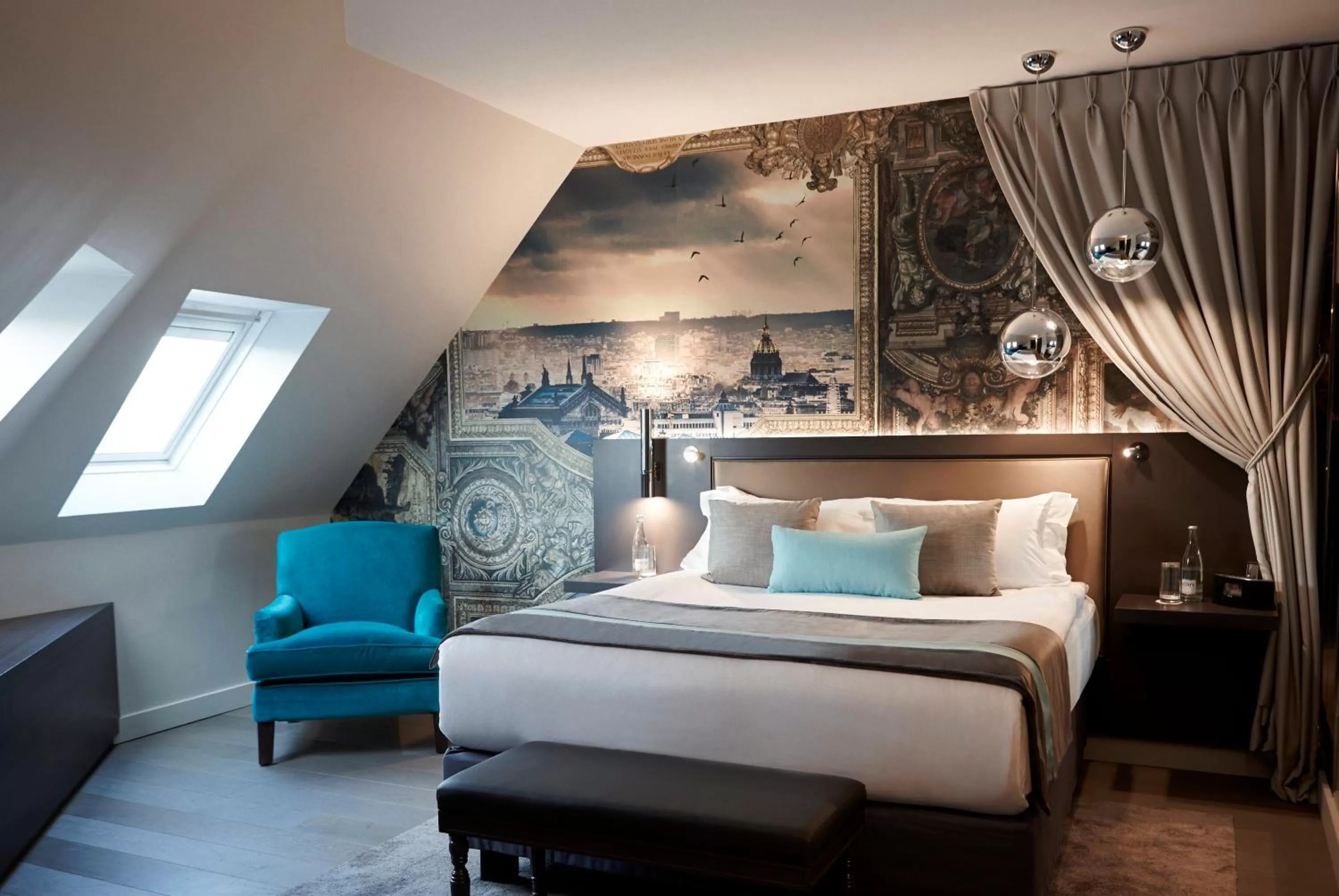 Photo of the whole room, Bed in Hotel Indigo Paris - Opera by IHG