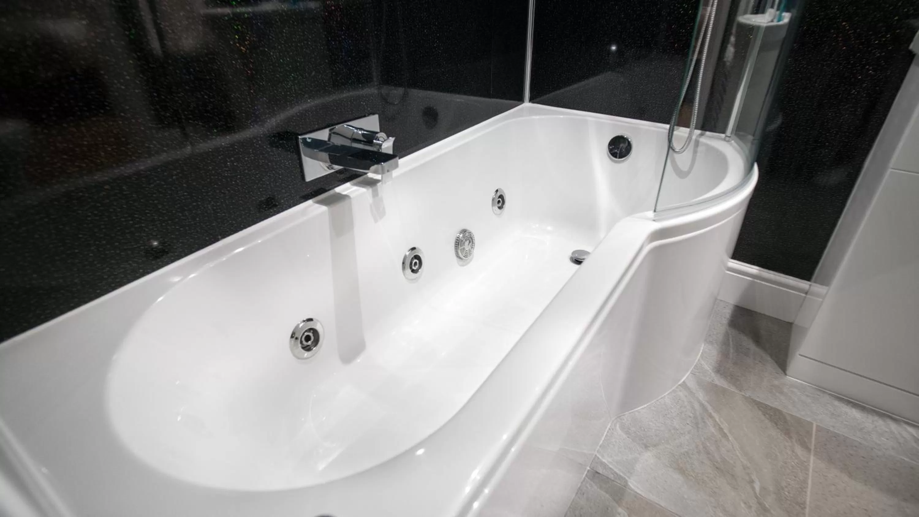 Bathroom in The Pebley Inn