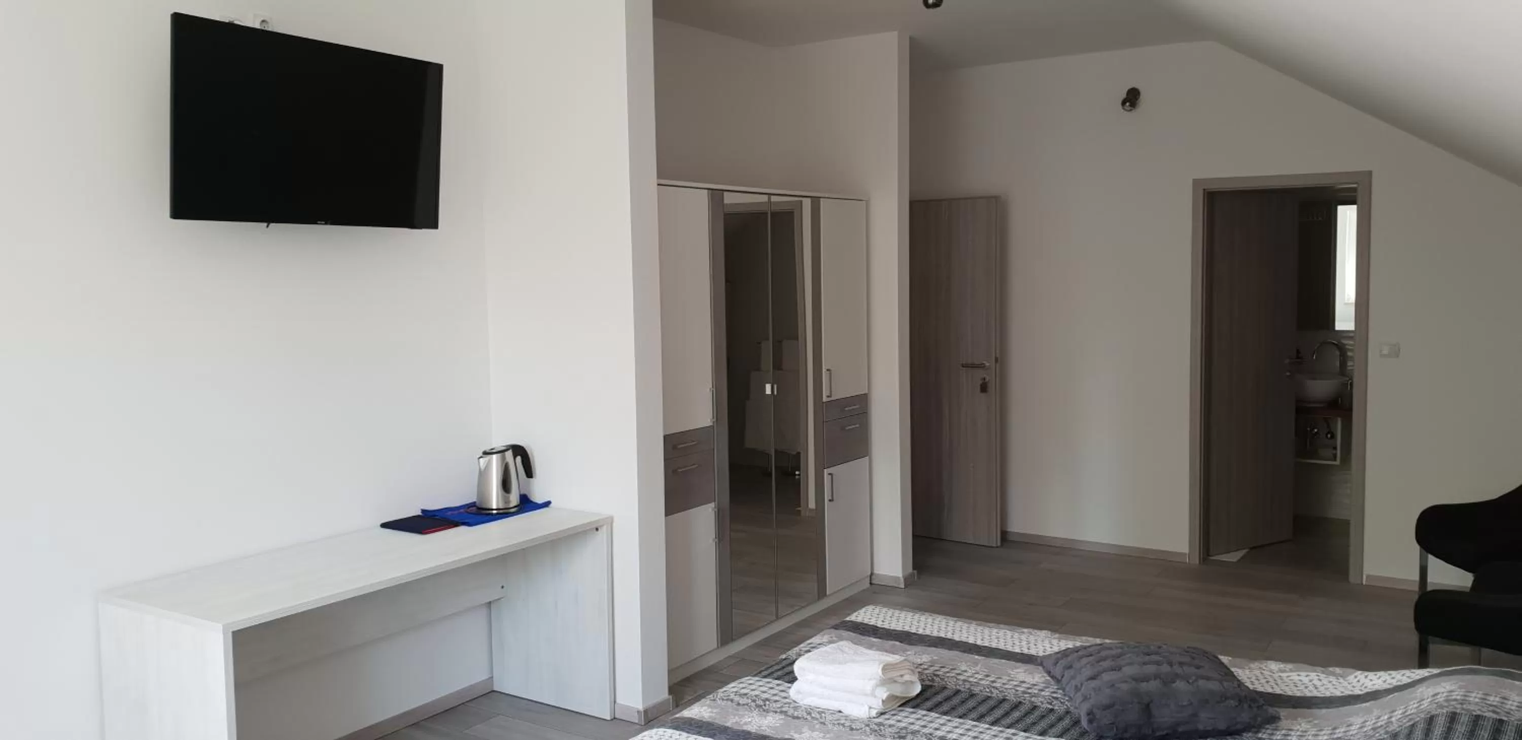 KE-TO Zagreb Airport Rooms