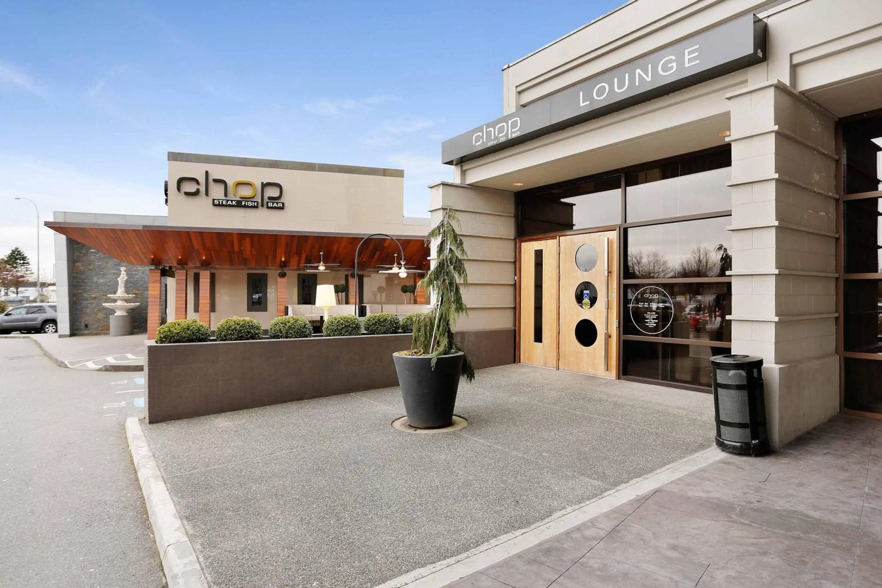 Restaurant/places to eat in Sandman Signature Vancouver Airport Hotel & Resort