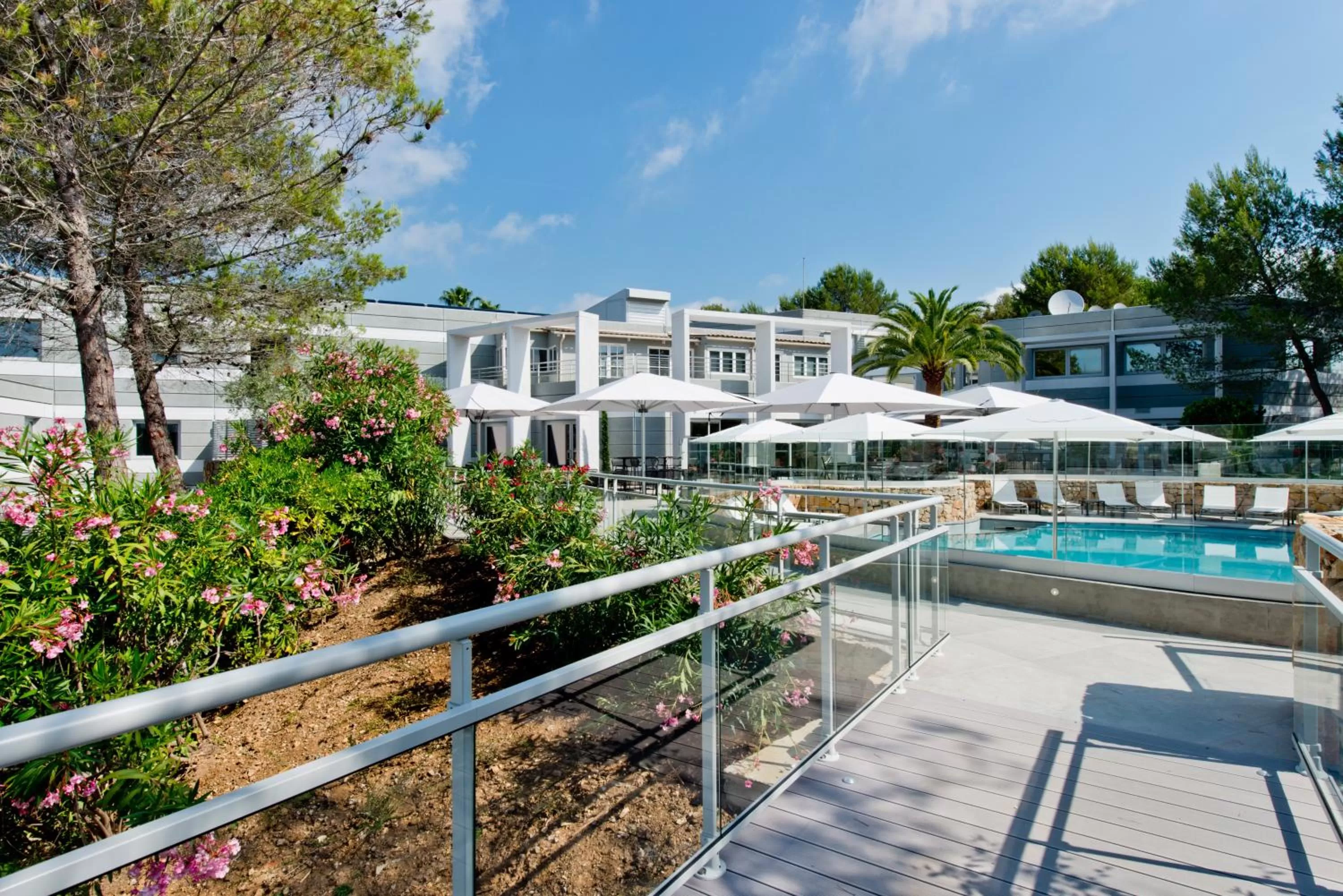 Property building in Golden Tulip Sophia Antipolis - Hotel & Spa