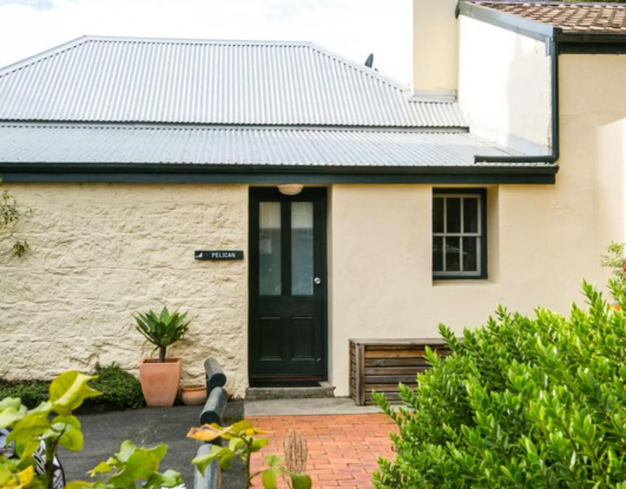 Property building in Seacombe House Motor Inn Port Fairy