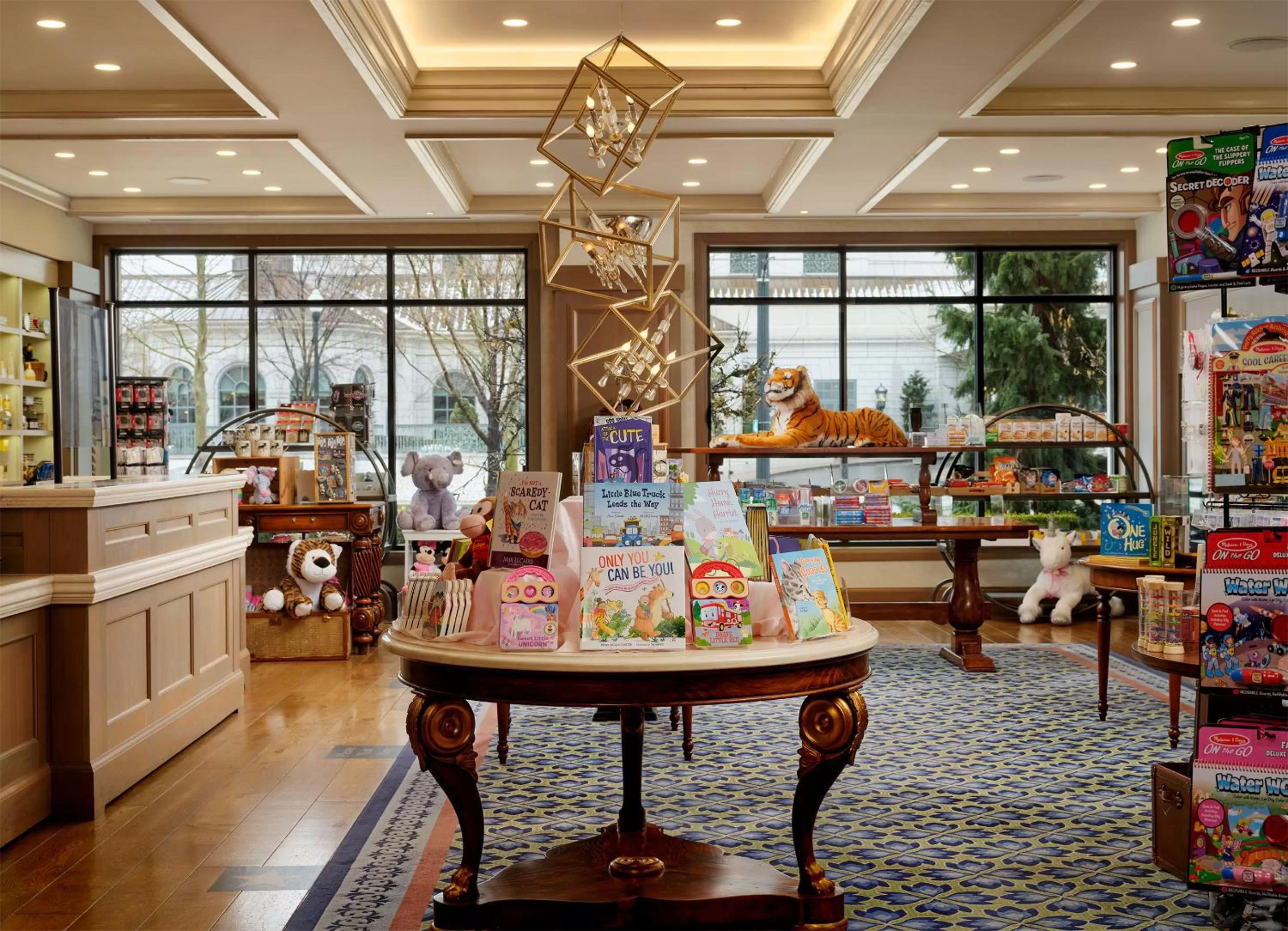 Shopping Area in Little America Hotel Salt Lake City