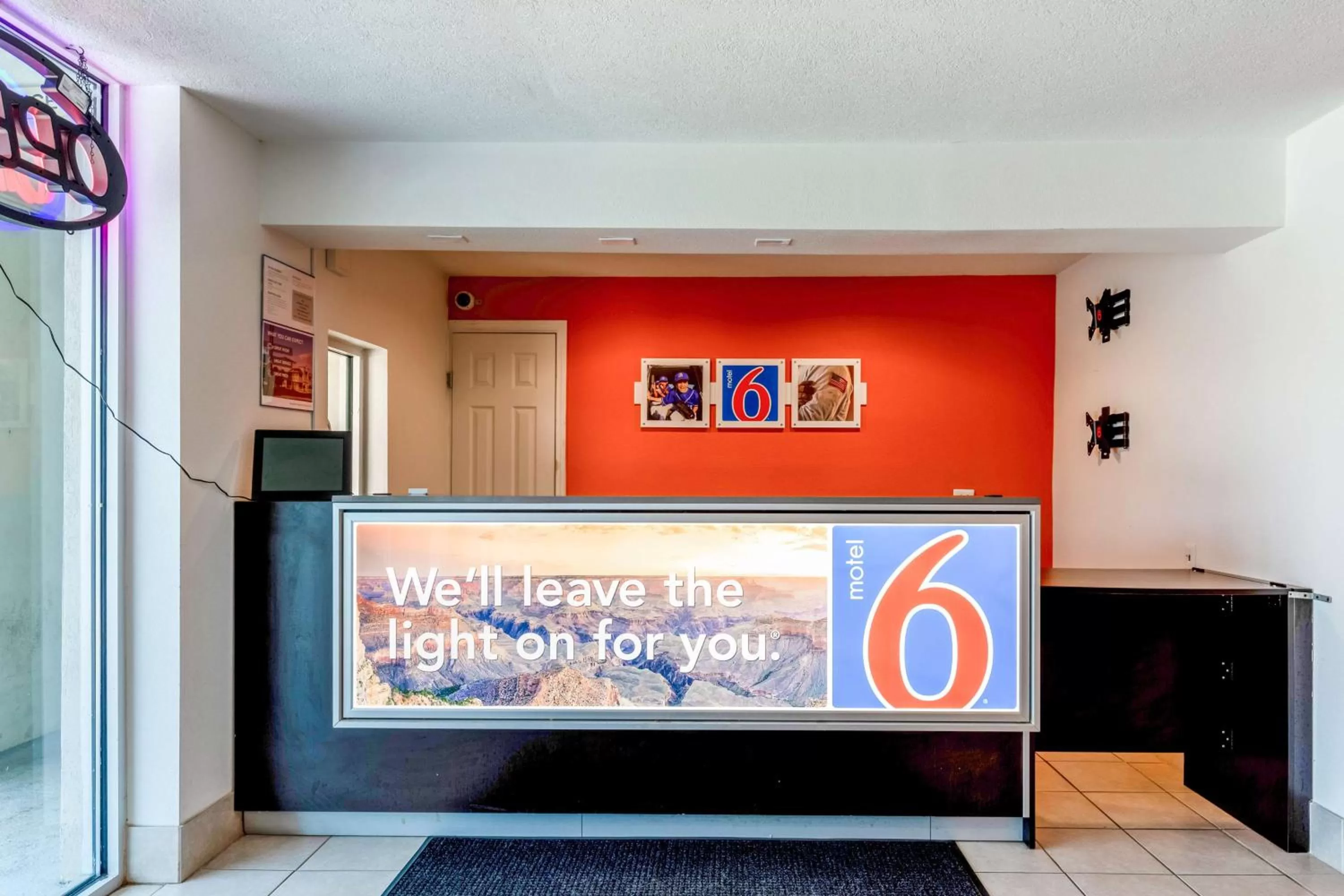 Lobby or reception in Motel 6-Houston, TX - East