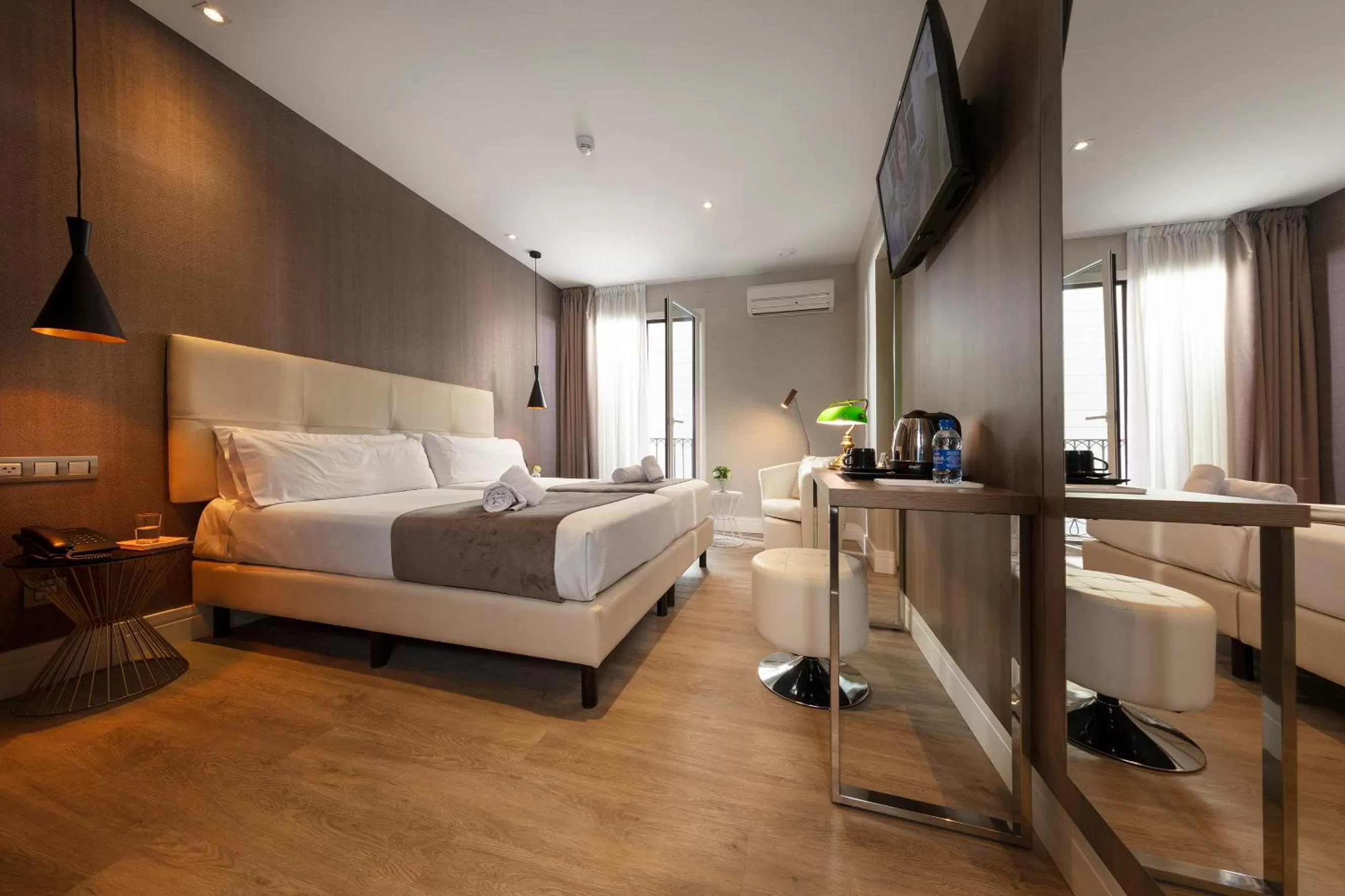 Photo of the whole room, Bed in Hotel Oasis