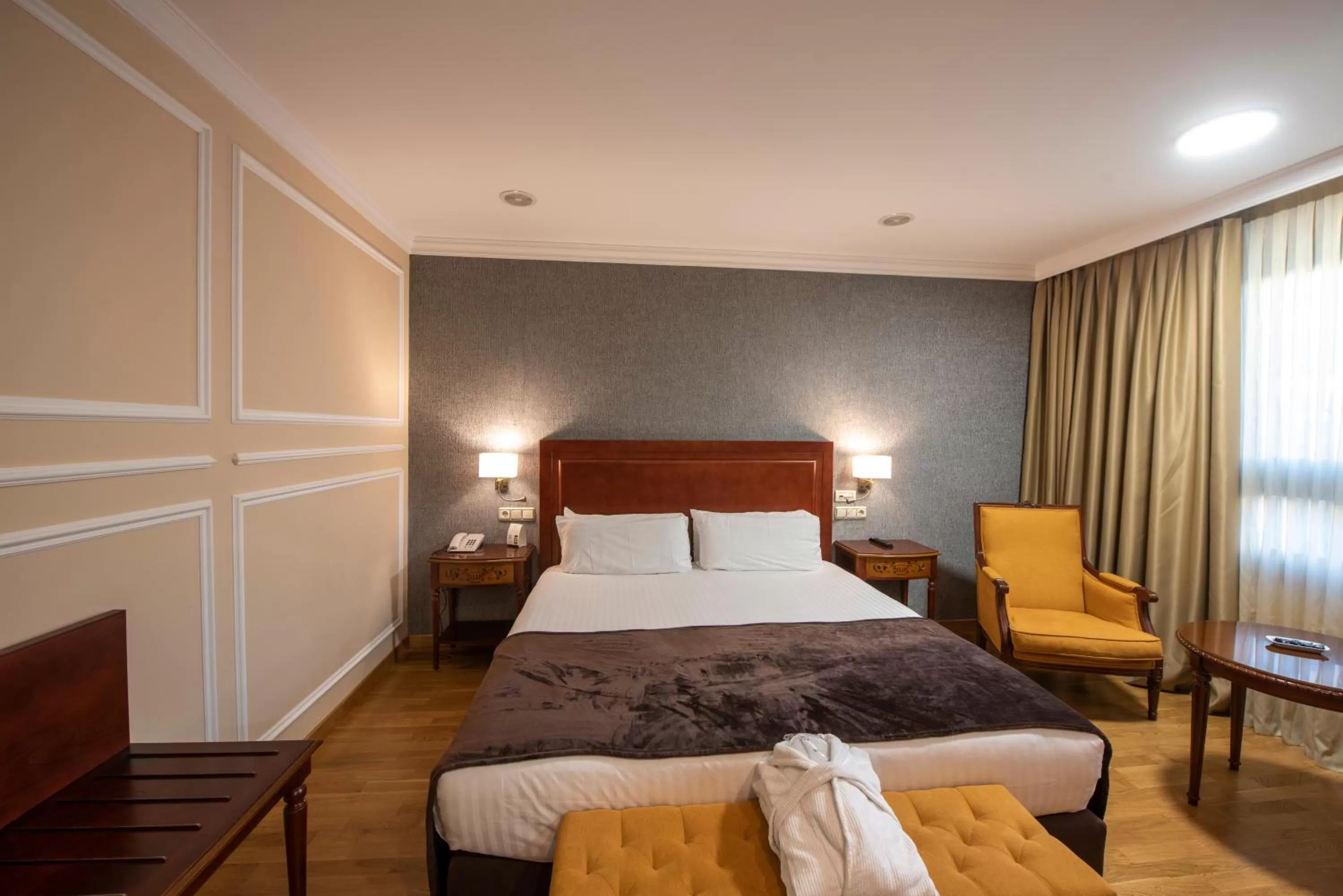 Bed in Eurostars Araguaney