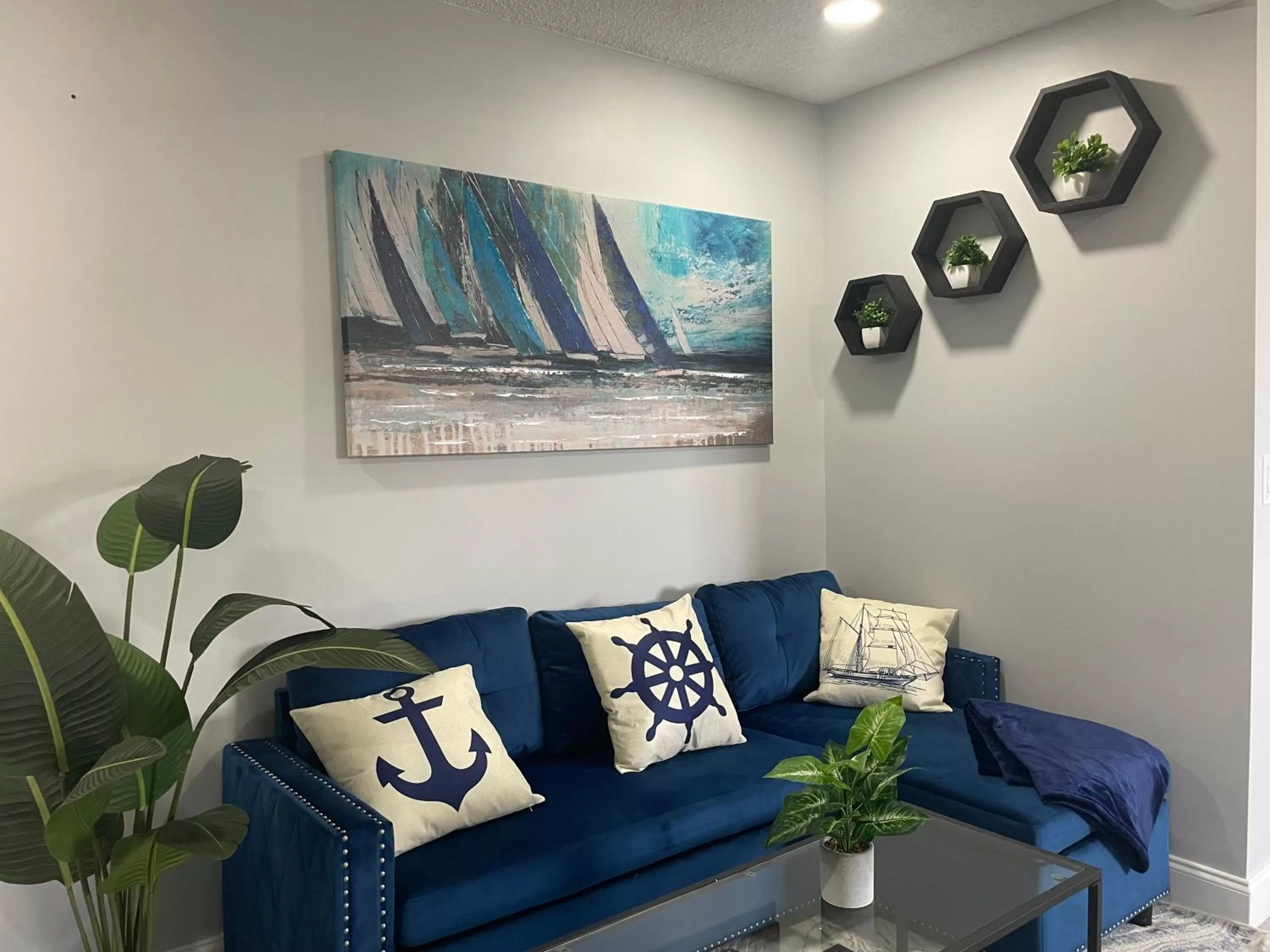 Living room in Sunny Palms Inn