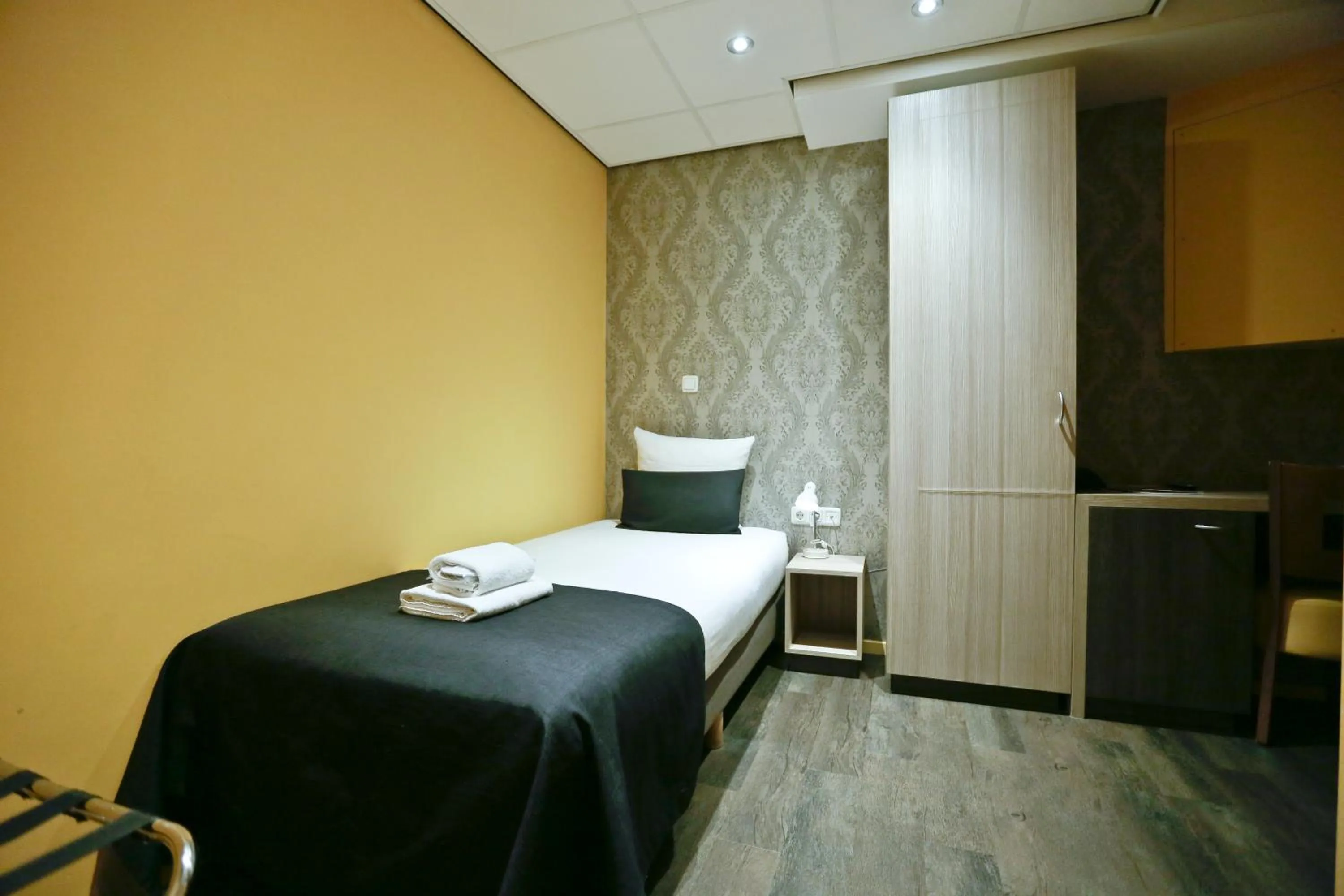 Bed in City Hotel Amsterdam