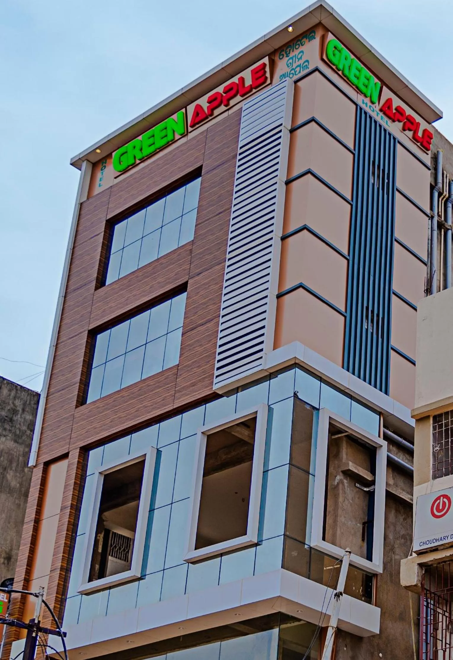 Property building in Hotel Green Apple