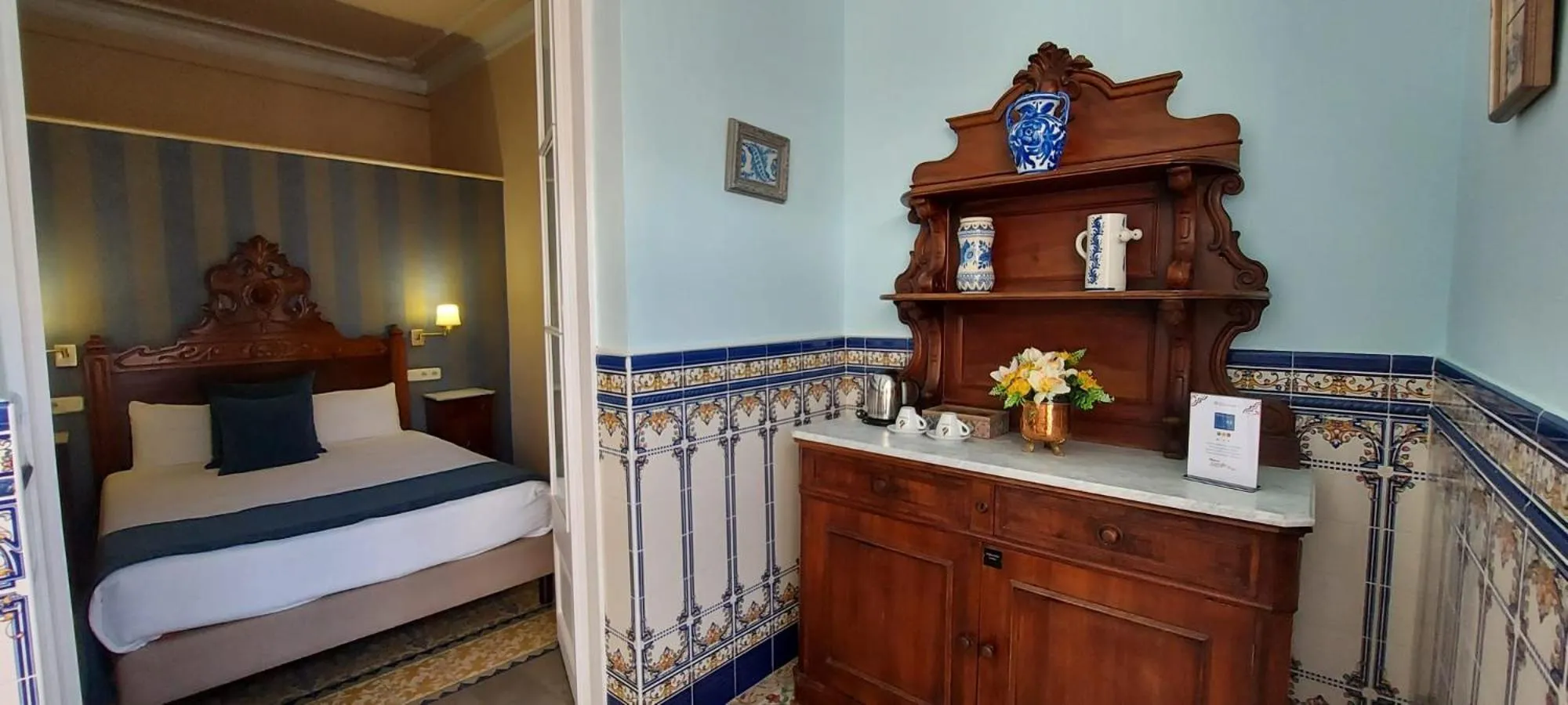 Bedroom, Bed in Hotel Noucentista