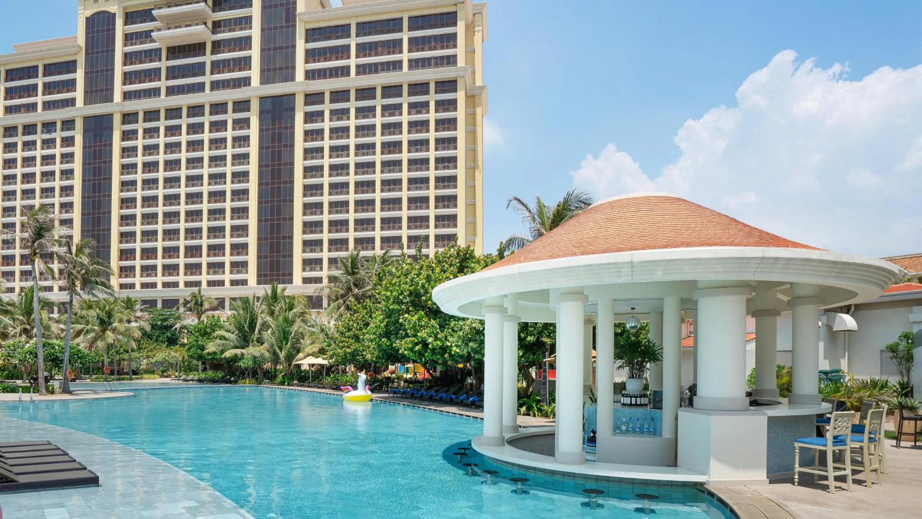 Restaurant/places to eat in InterContinental Grand Ho Tram