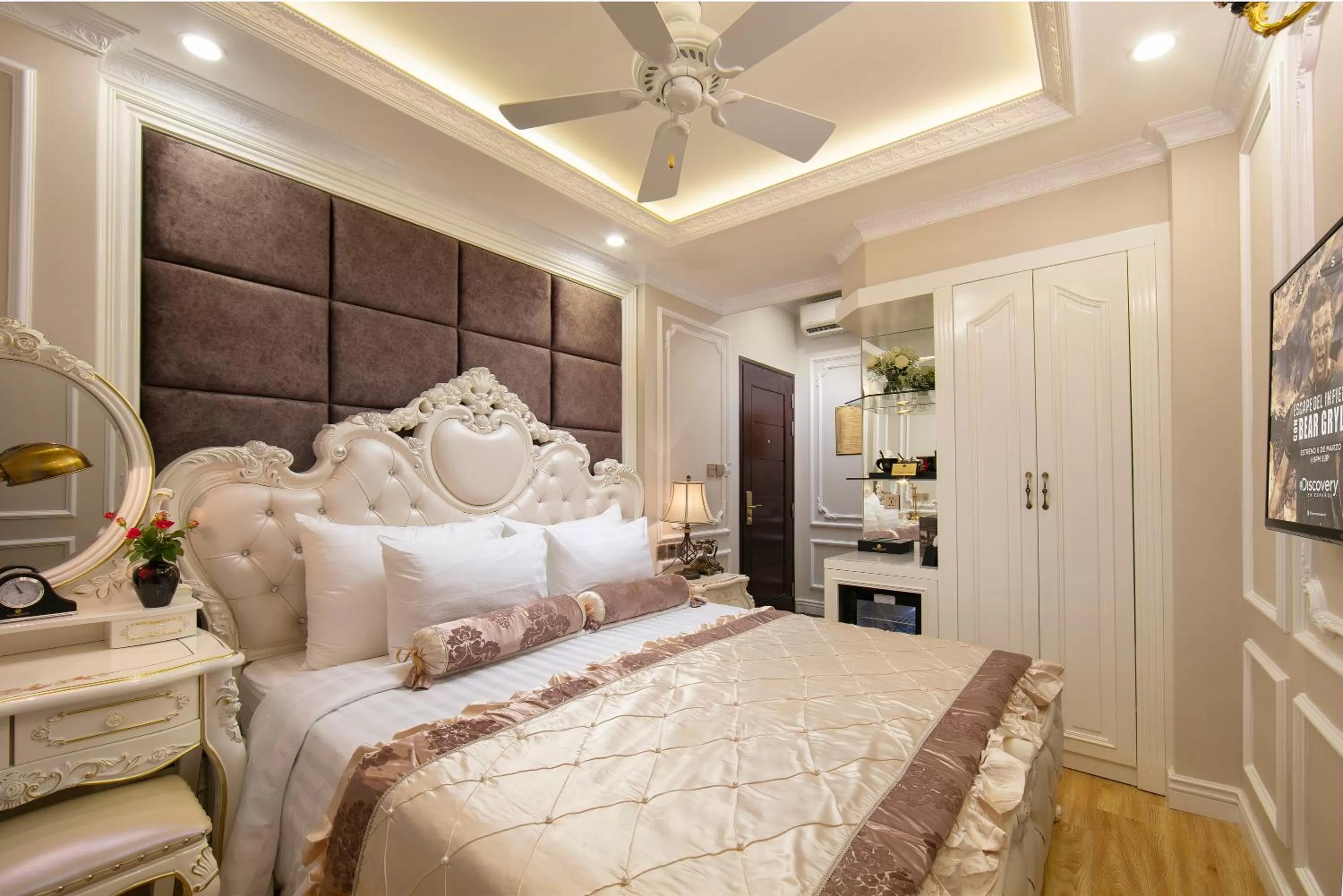 Bedroom, Bed in Royal Holiday Hanoi Hotel