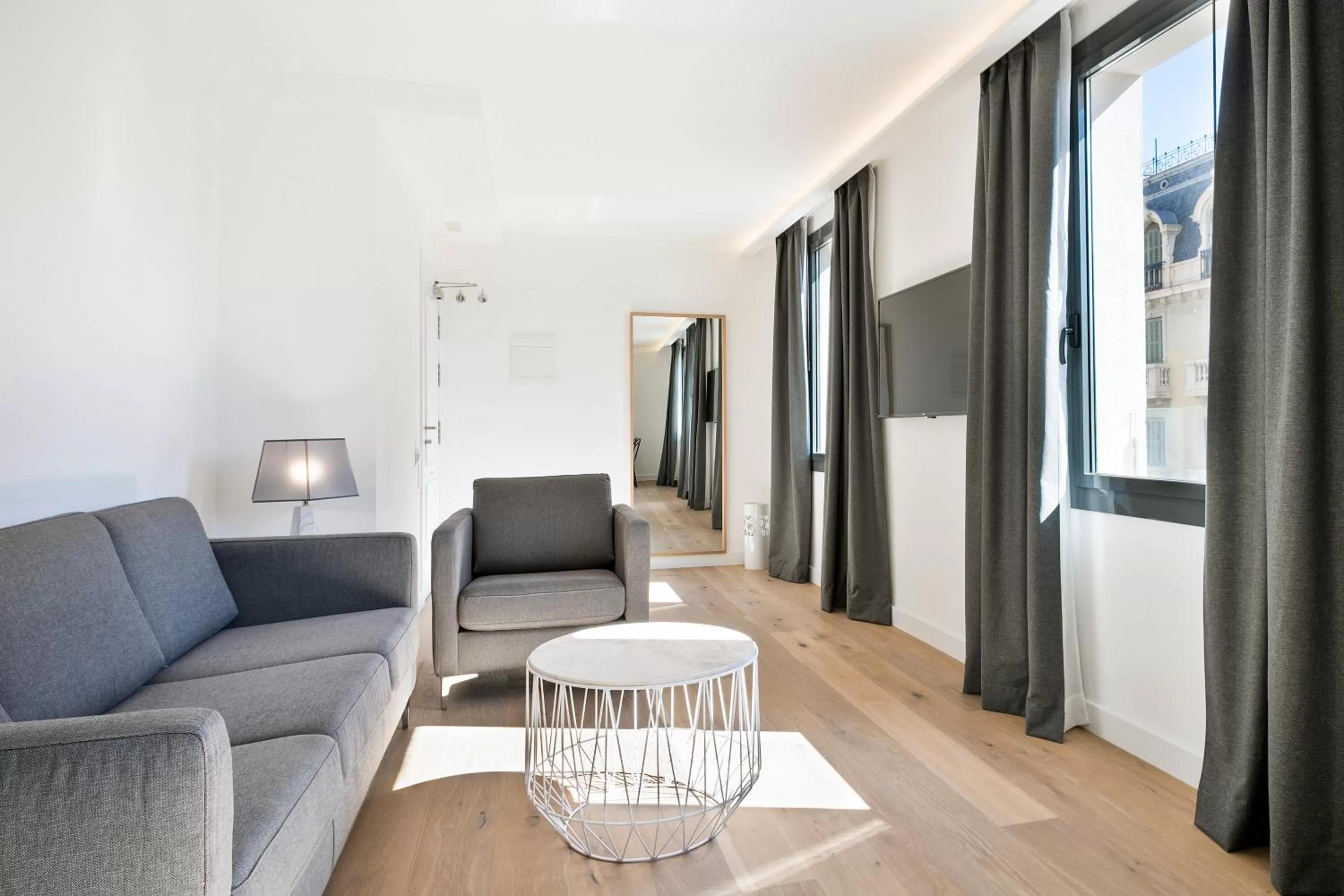 Photo of the whole room in Murmuri Residence Mercader