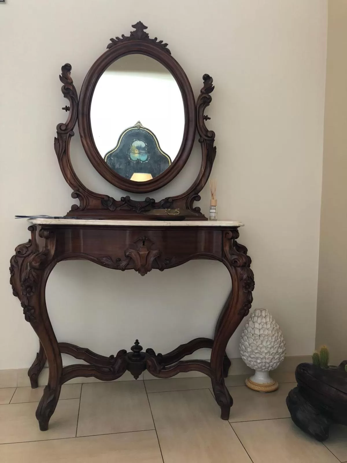 Decorative detail in B&B Re Umberto