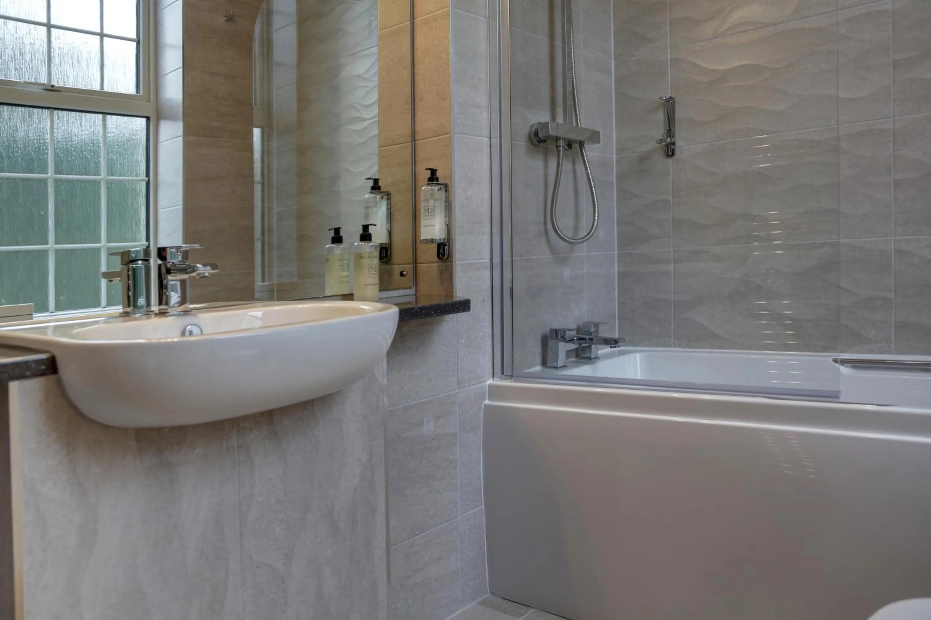 Bathroom in Best Western New Kent Hotel