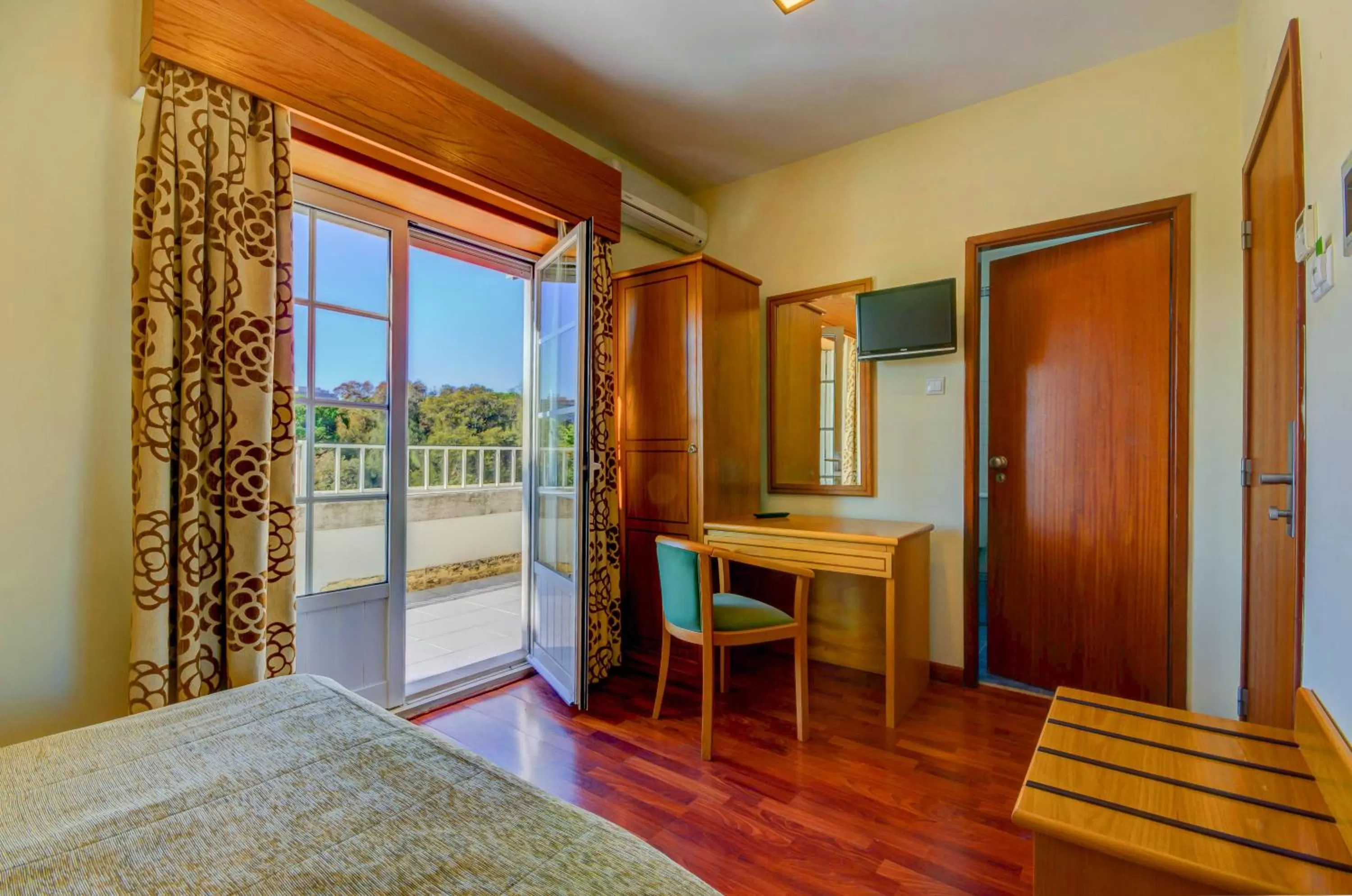 Bed in Hotel Avenida Park