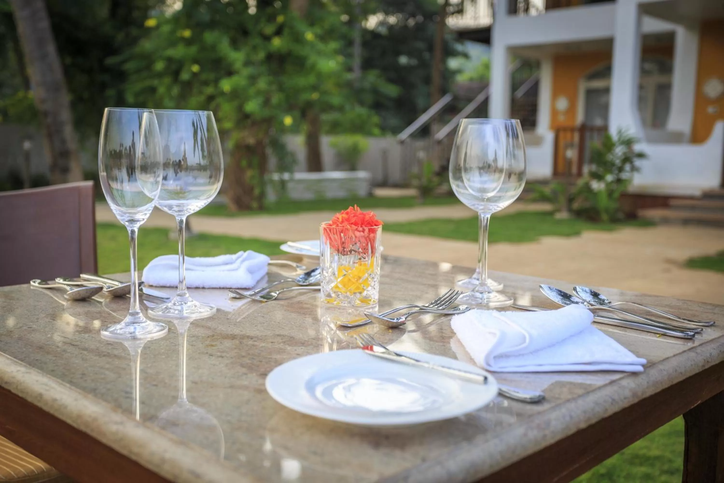 Restaurant/places to eat in Acron Waterfront Resort